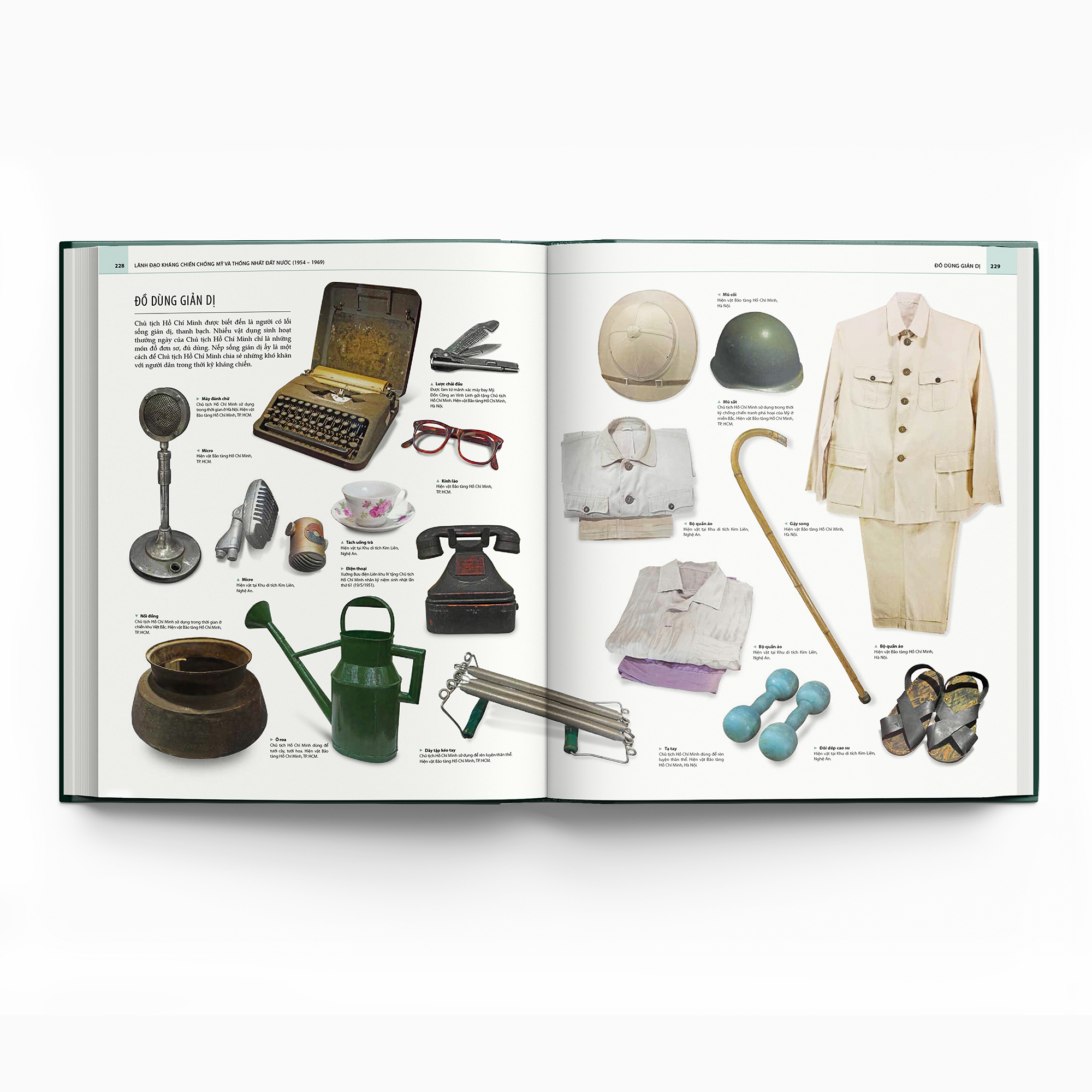 Ho Chi Minh - Tieu Su Bang Hinh - Bia Cung - Tang Kem 1 Bookmark + 4 Postcard