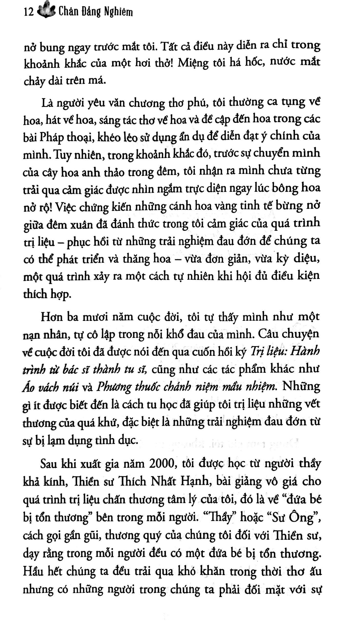 hoa nở trong đêm