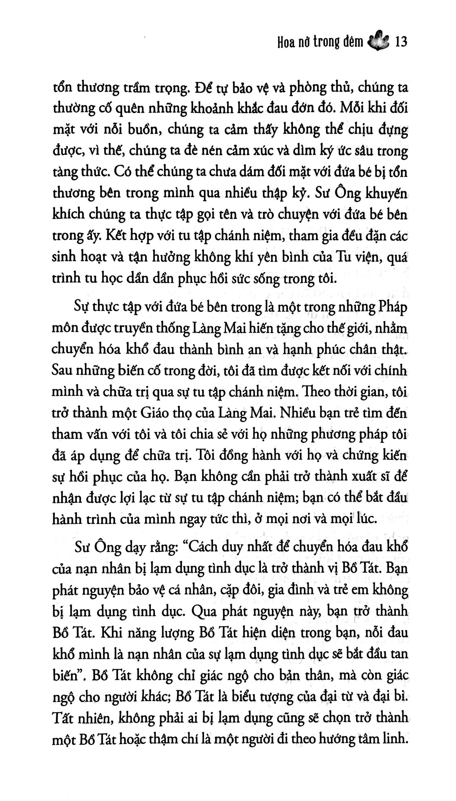 hoa nở trong đêm