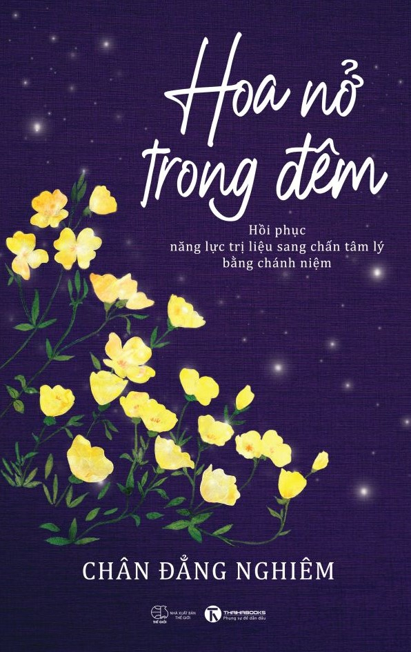 hoa nở trong đêm