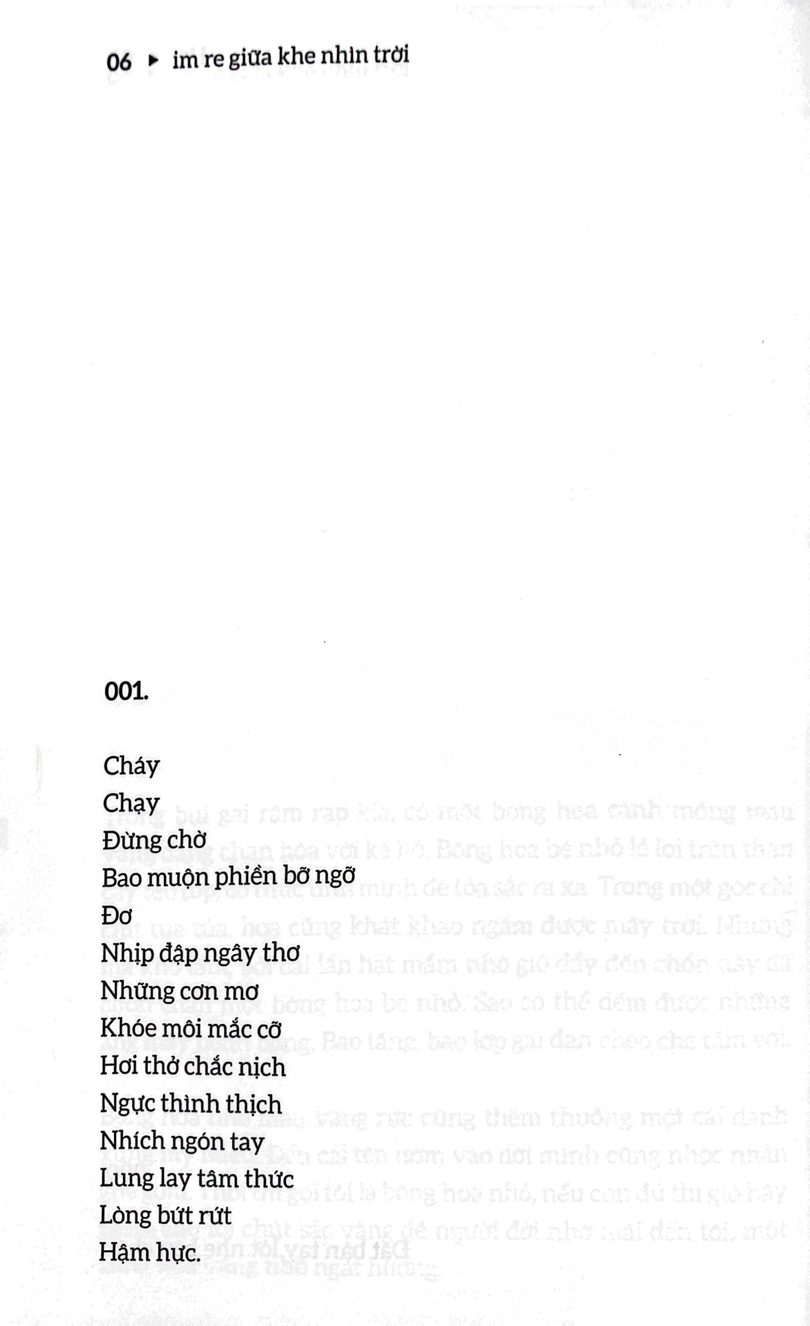 im re giữa khe nhìn đời