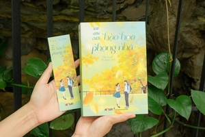 khi anh cười, hào hoa phong nhã - bản đặc biệt - tặng kèm bookmark + postcard lời nhắn của tác giả + postcard nhân vật trì tranh + postcard nhân vật mạnh thịnh nam