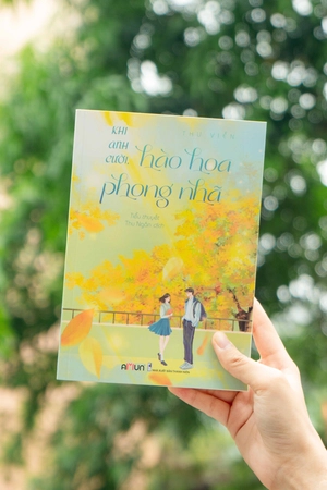 khi anh cười, hào hoa phong nhã - bản đặc biệt - tặng kèm bookmark + postcard lời nhắn của tác giả + postcard nhân vật trì tranh + postcard nhân vật mạnh thịnh nam