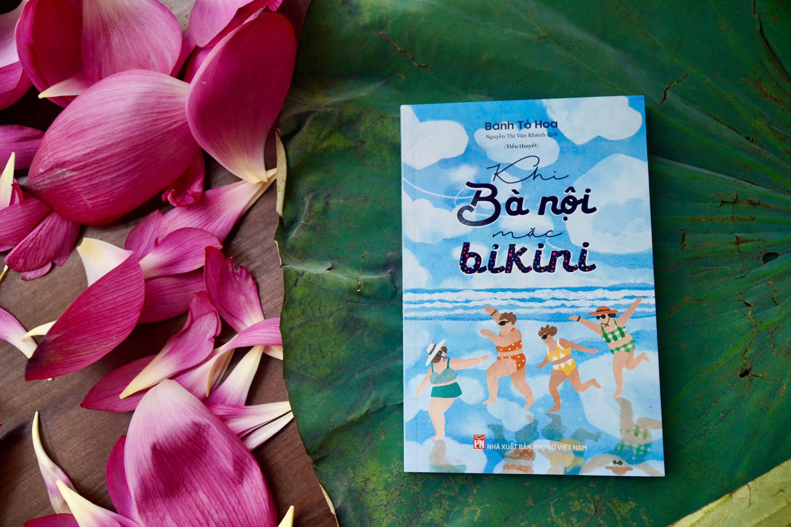 Khi Ba Noi Mac Bikini