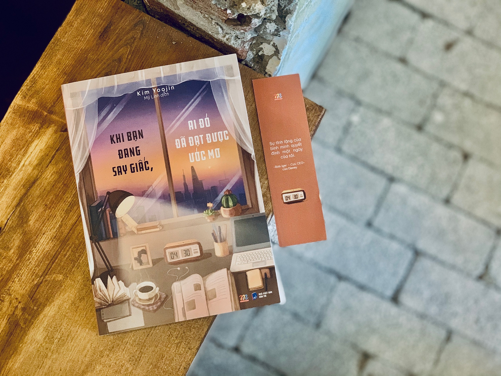 khi bạn đang say giấc, ai đó đã đạt được ước mơ