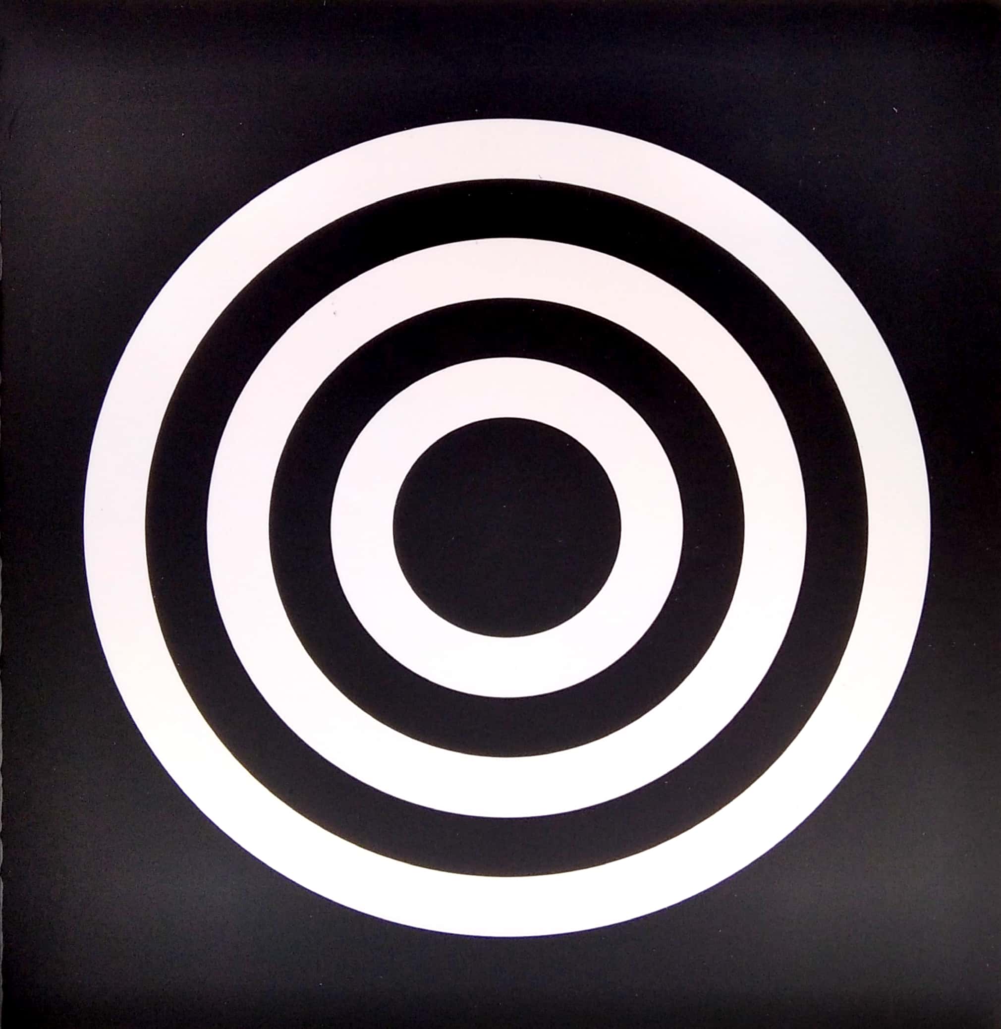 kích thích thị giác black and white cho trẻ sơ sinh