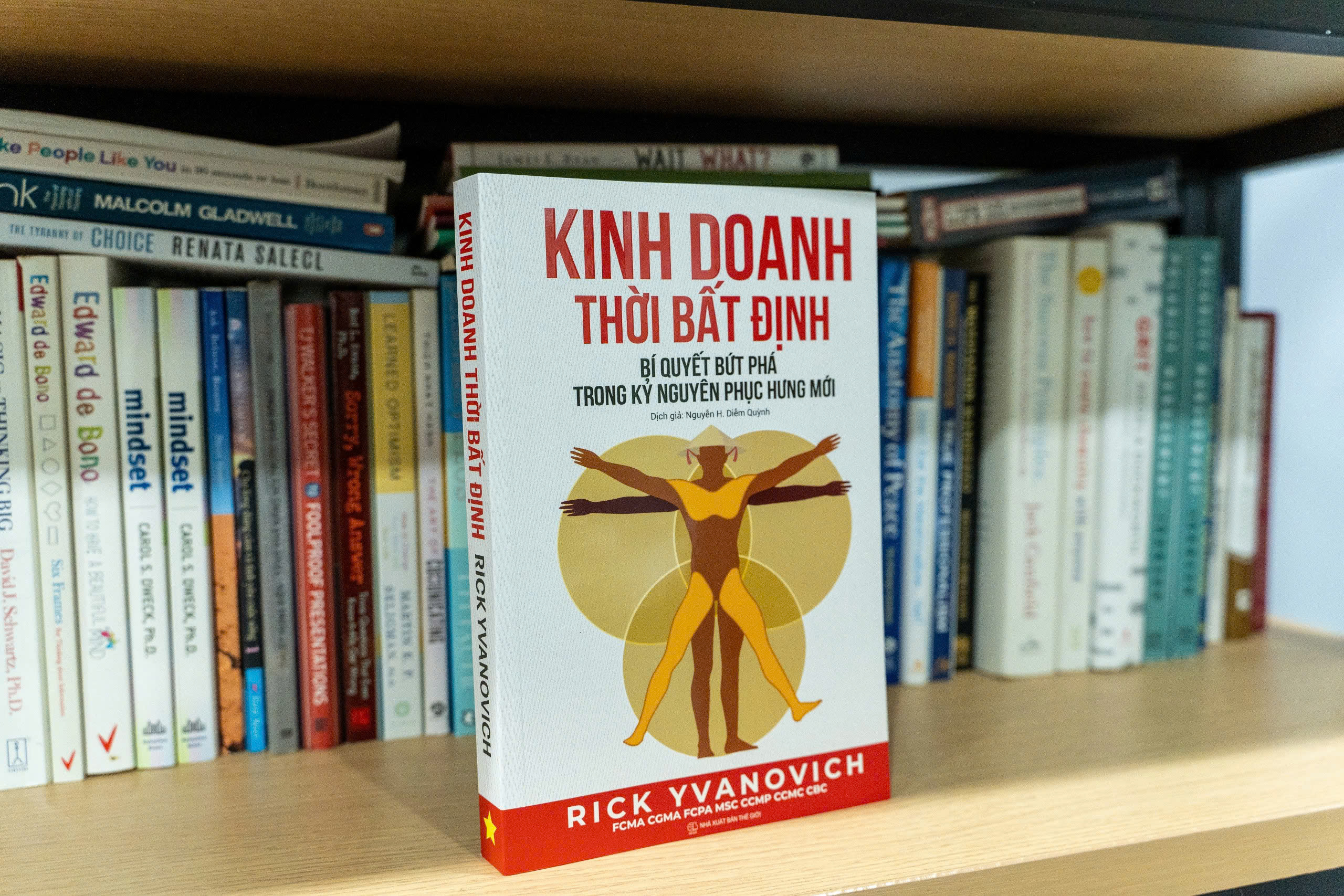 Kinh Doanh Thoi Bat Dinh - Bi Quyet But Pha Trong Ky Nguyen Phuc Hung Moi