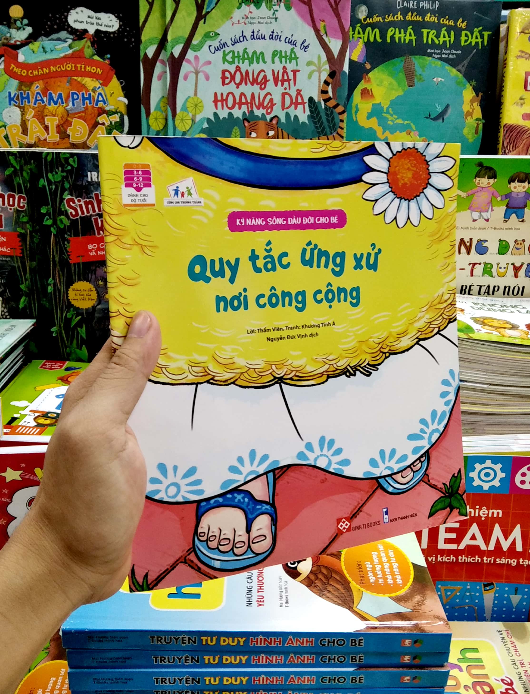 kỹ năng sống đầu đời cho bé - quy tắc ứng xử nơi công cộng