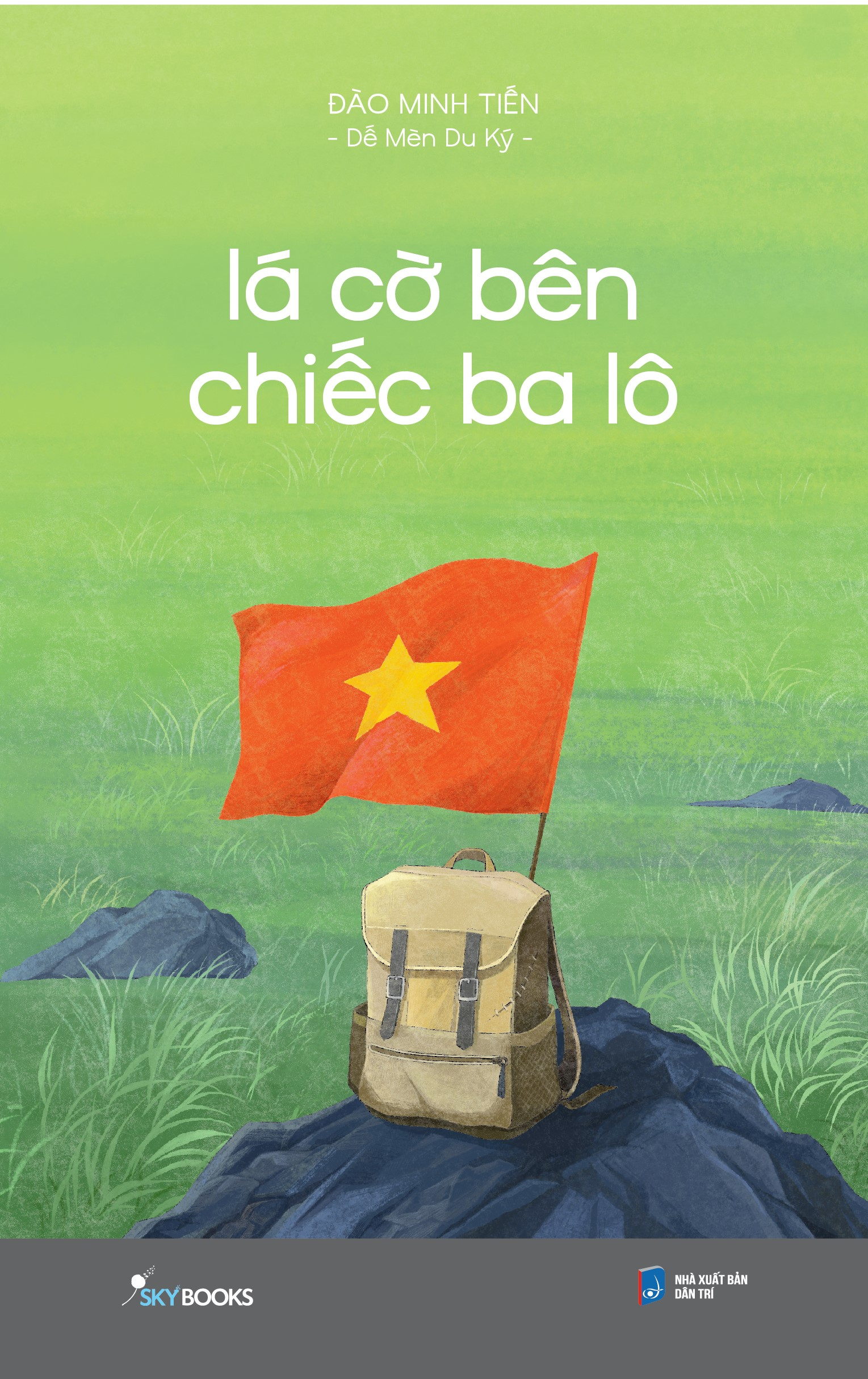 lá cờ bên chiếc ba lô