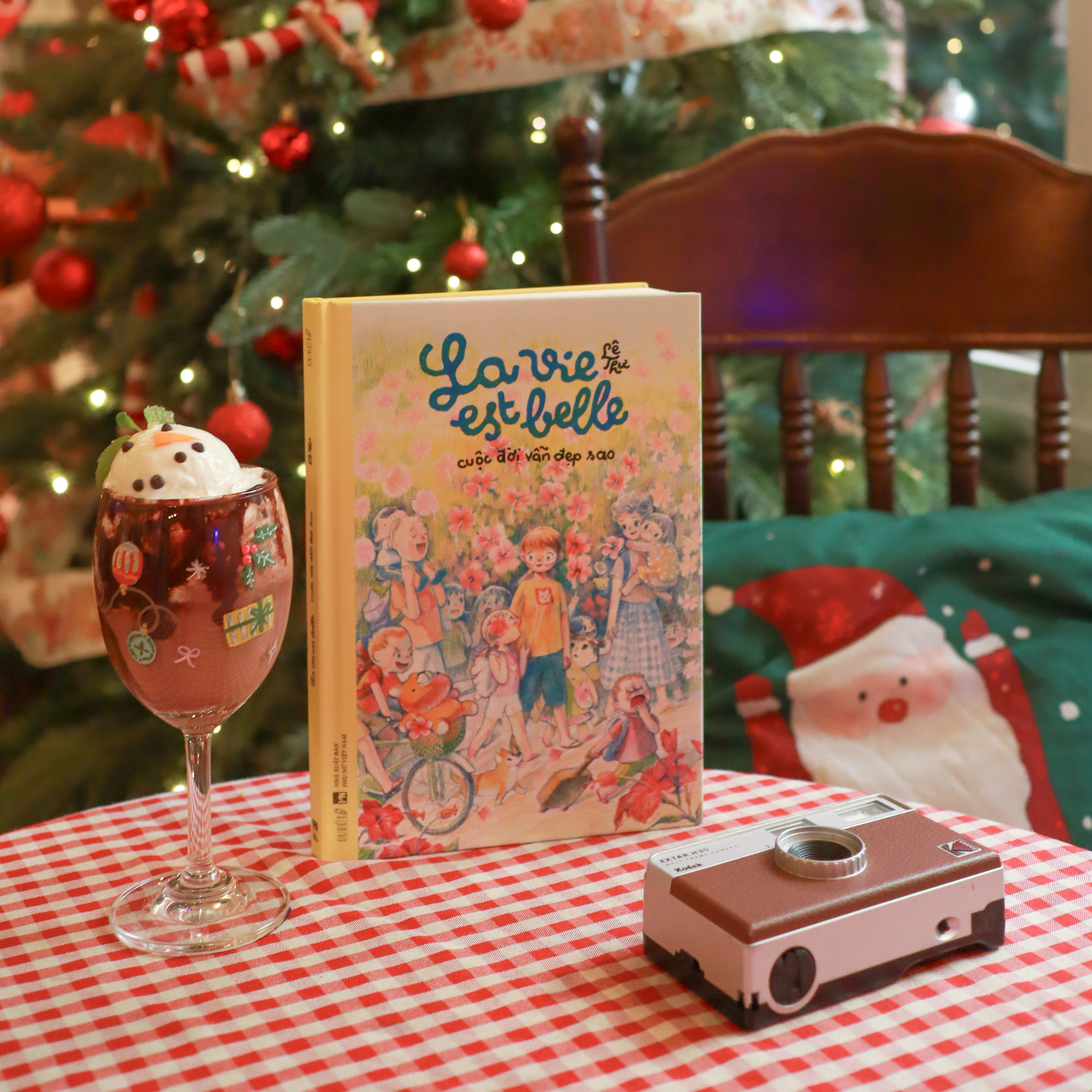 La Vie Est Belle - Cuoc Doi Van Dep Sao - Bia Cung