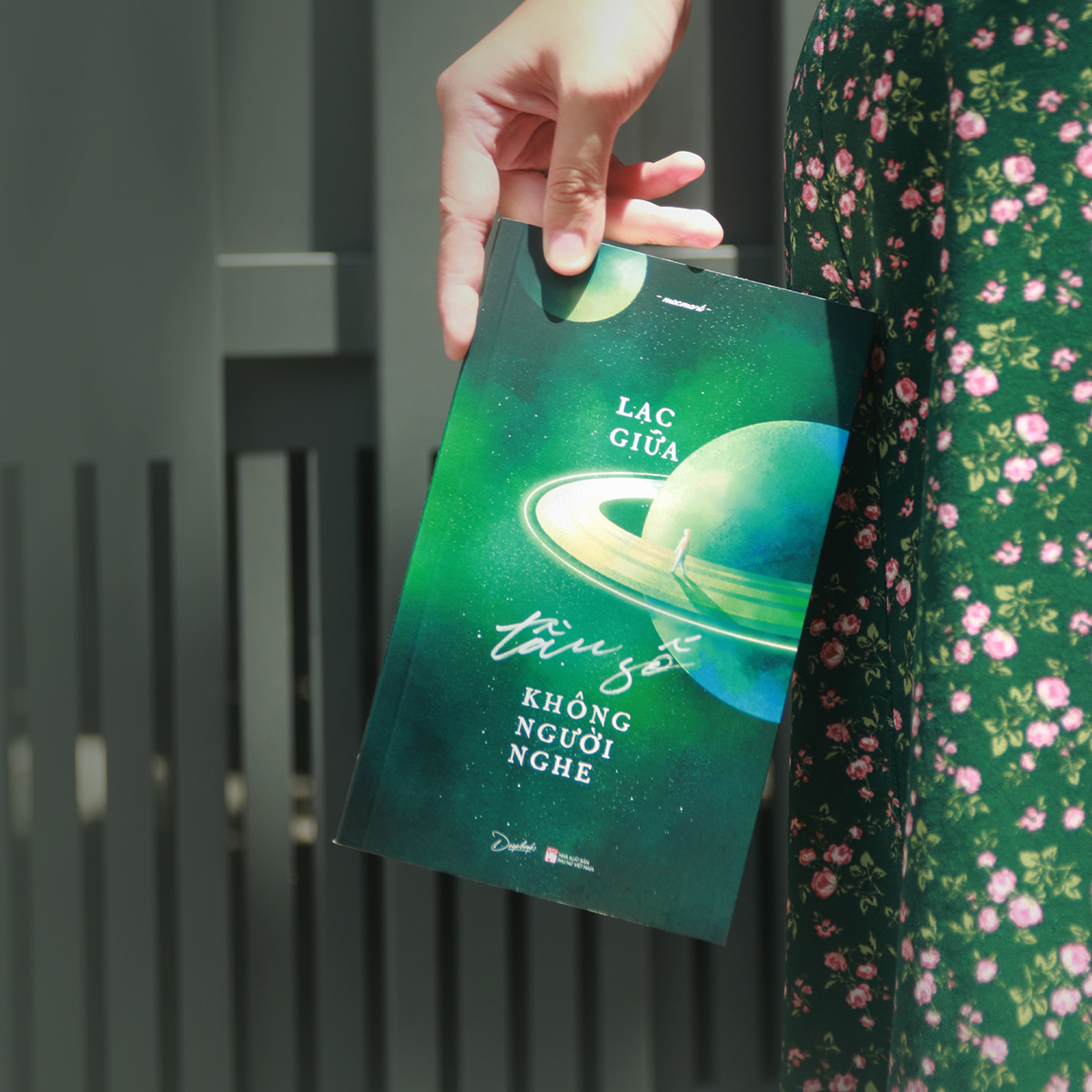 lạc giữa tần số không người nghe