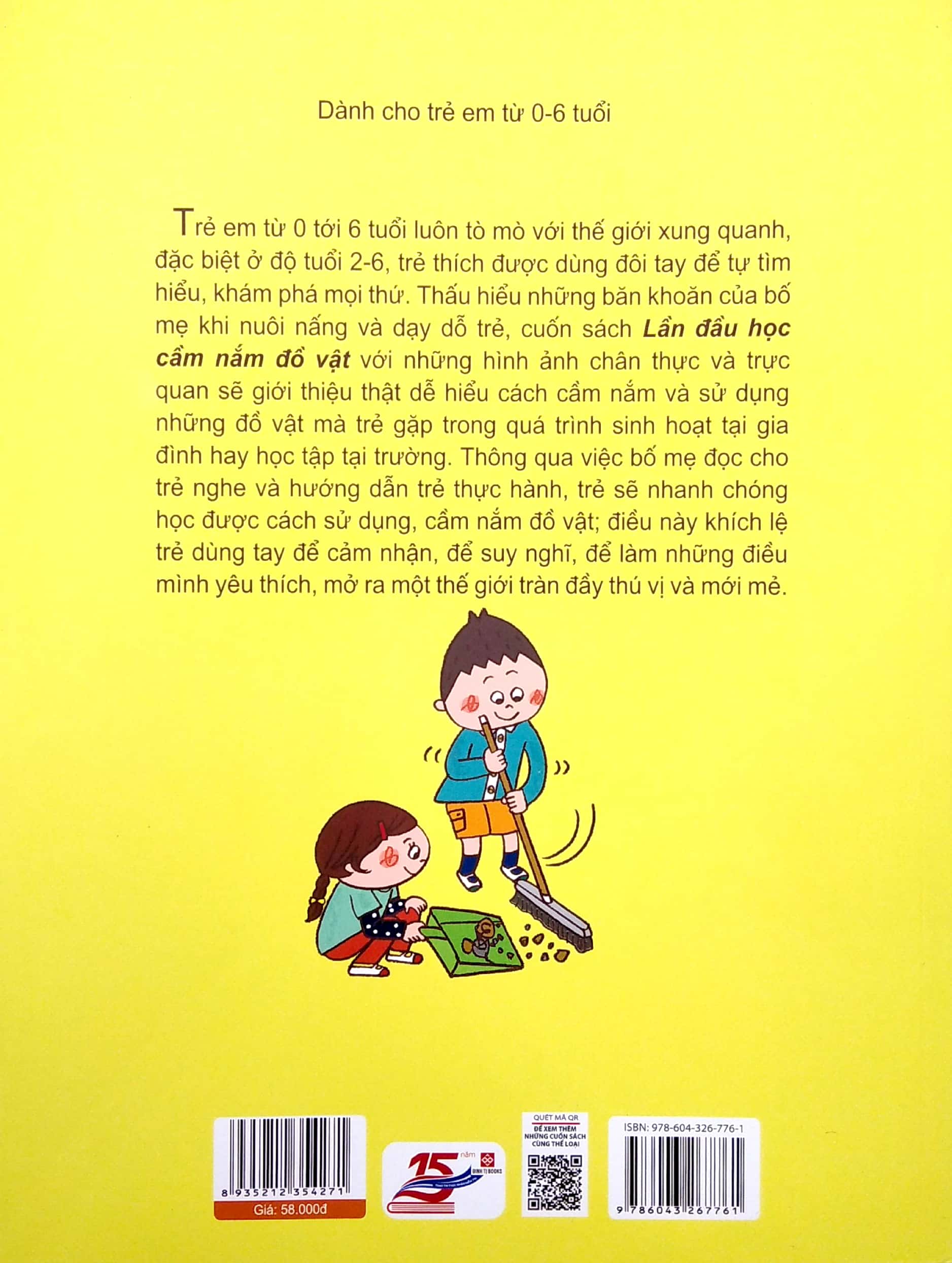 lần đầu học cầm nắm đồ vật