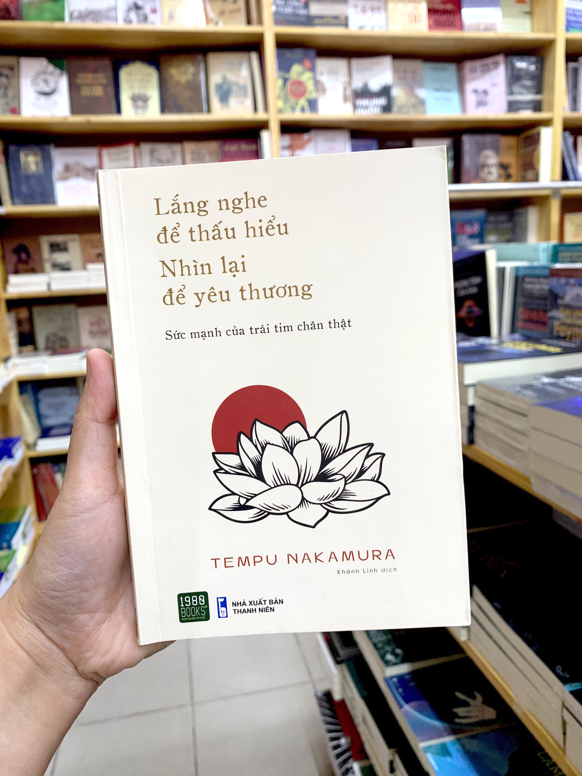 lắng nghe để thấu hiểu nhìn lại để yêu thương