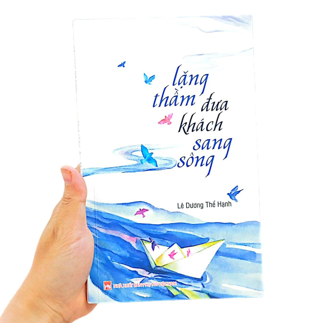 lặng thầm đưa khách sang sông