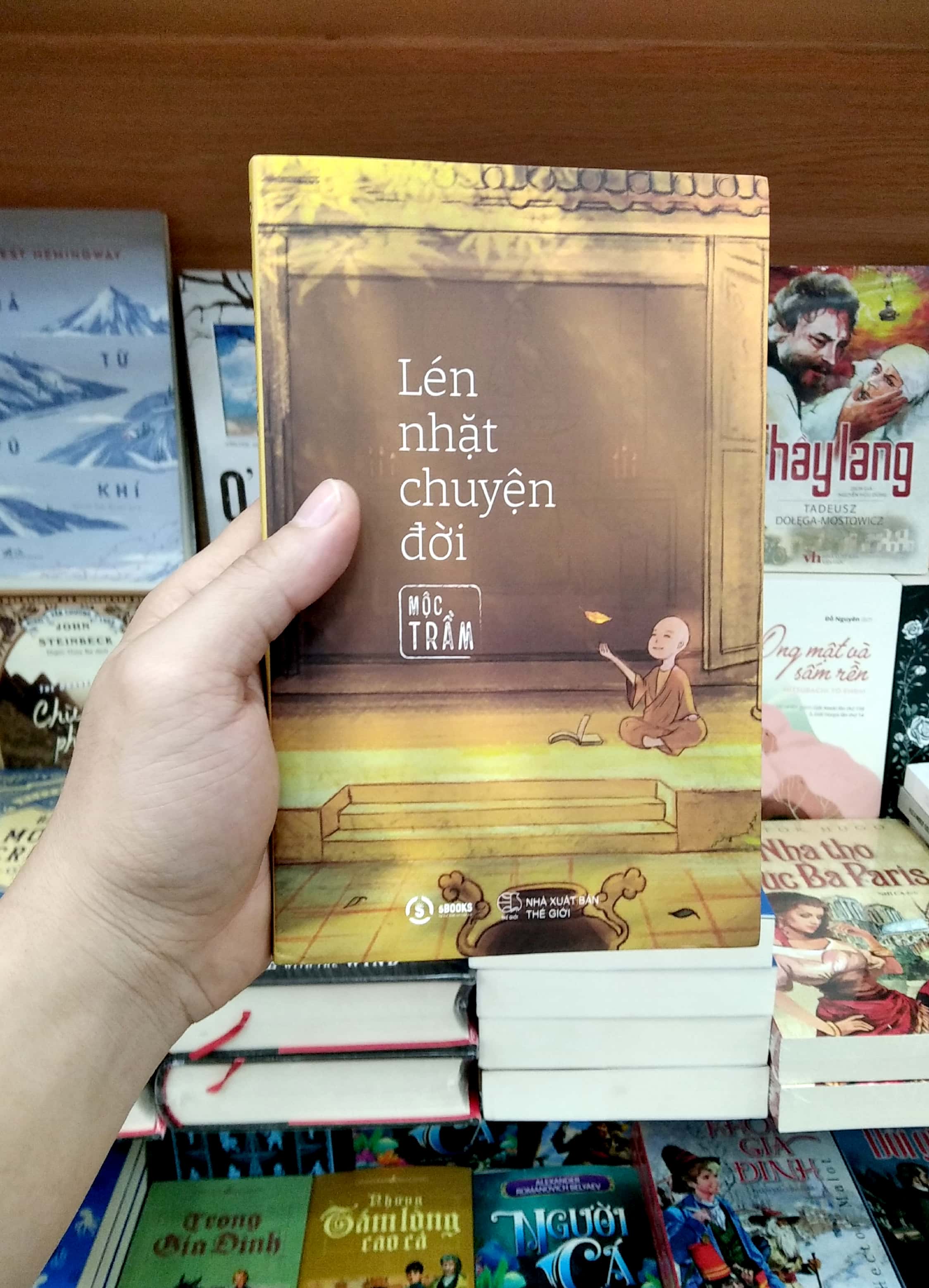 lén nhặt chuyện đời
