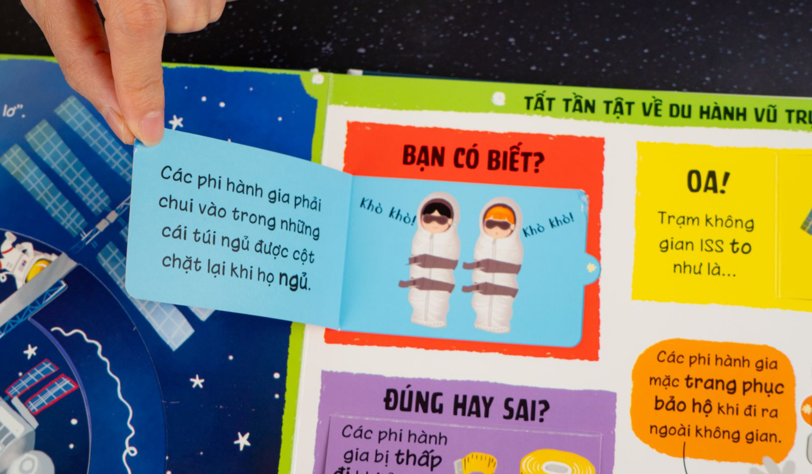 lift-the-flap - lật mở khám phá - những kiến thức đầu đời - vũ trụ siêu đẳng