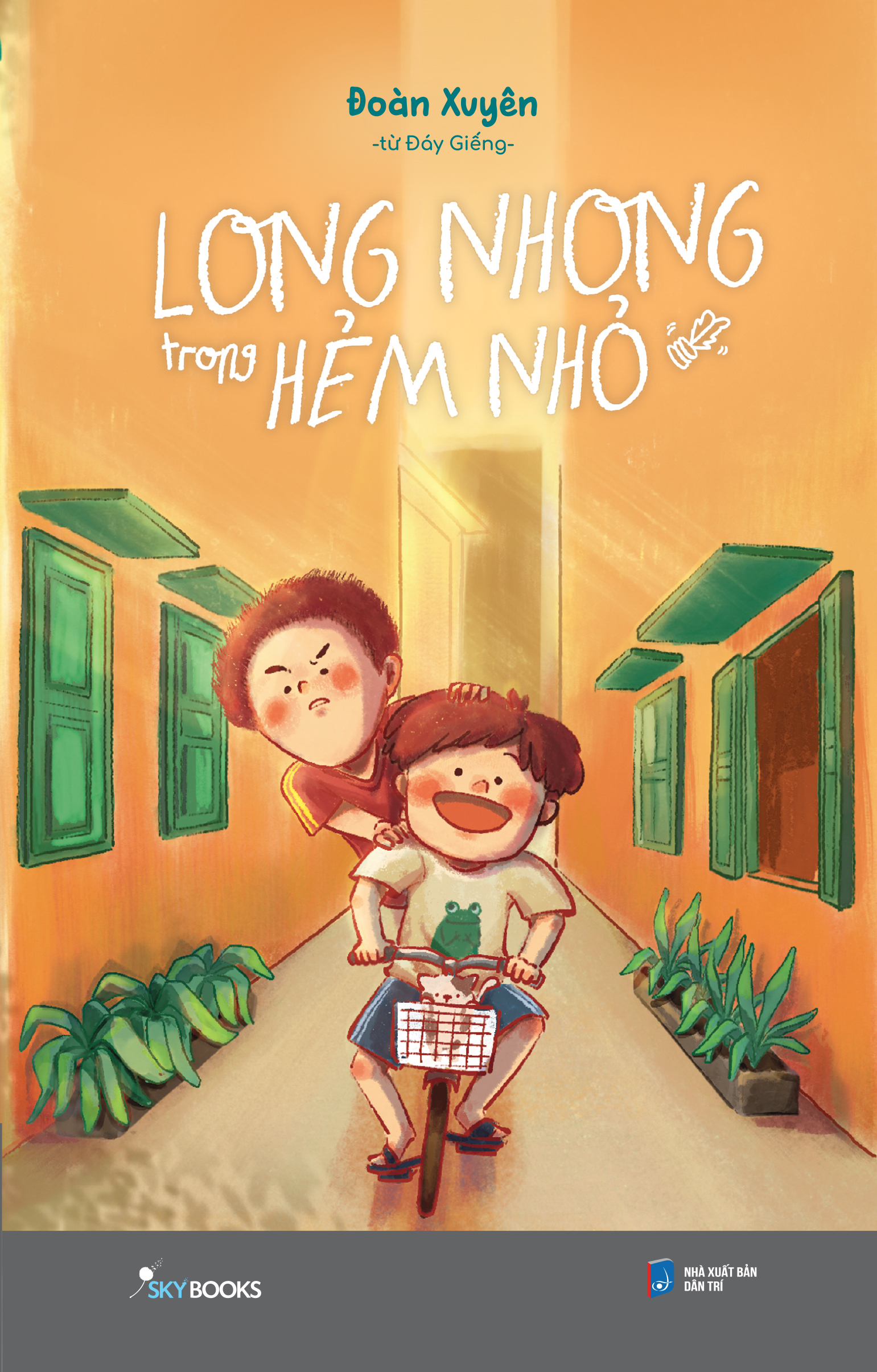 long nhong trong hẻm nhỏ