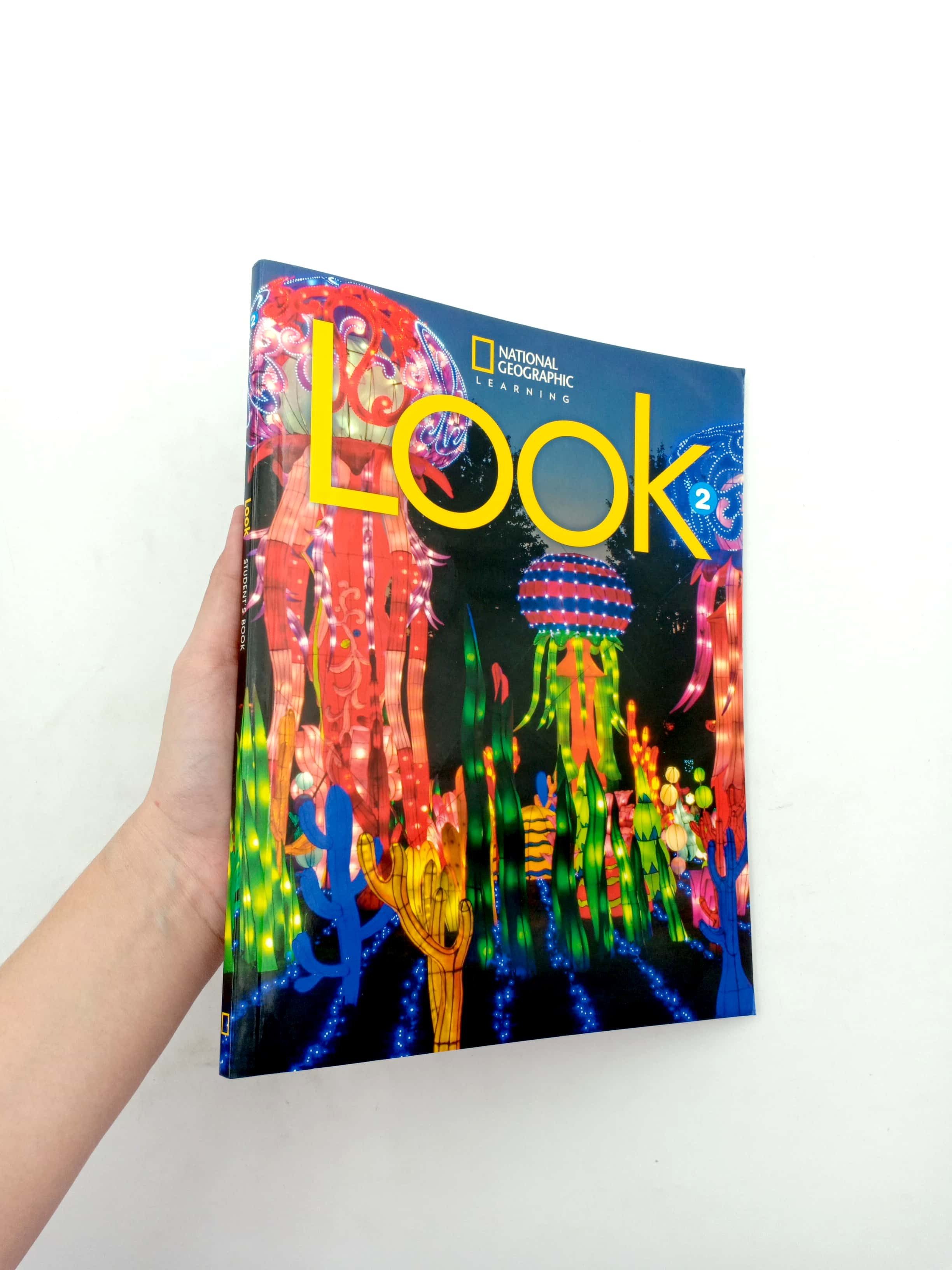 look 2 (look, american english) - student book