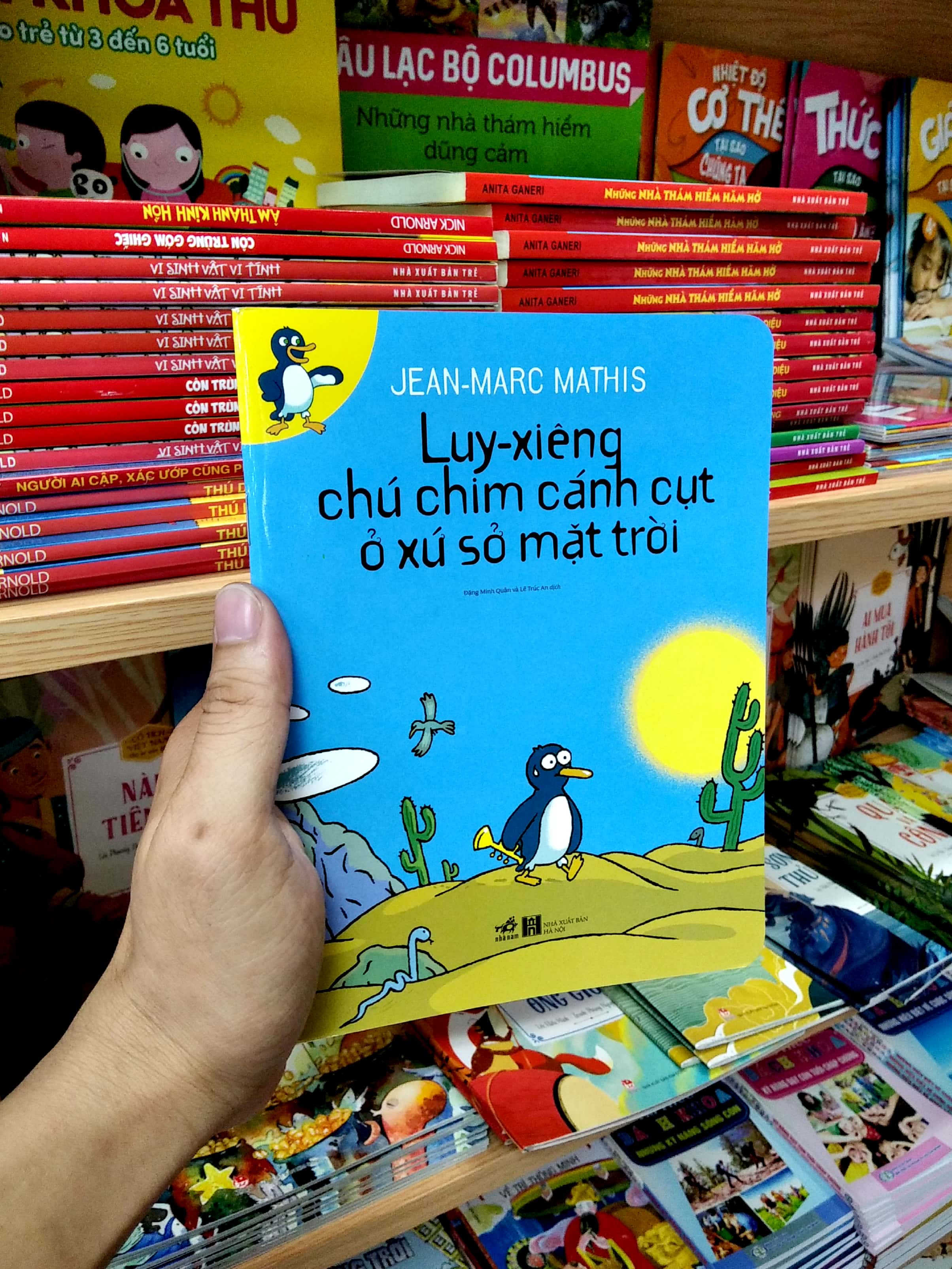 luy-xiêng chú chim cánh cụt ở xứ sở mặt trời
