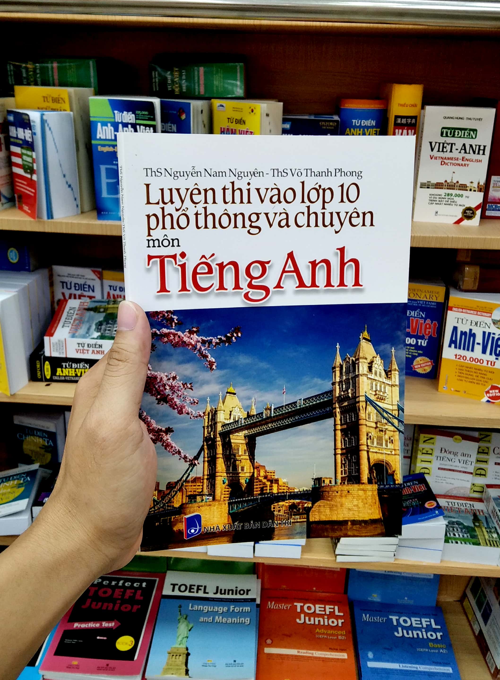 luyện thi vào lớp 10 phổ thông và chuyên - môn tiếng anh