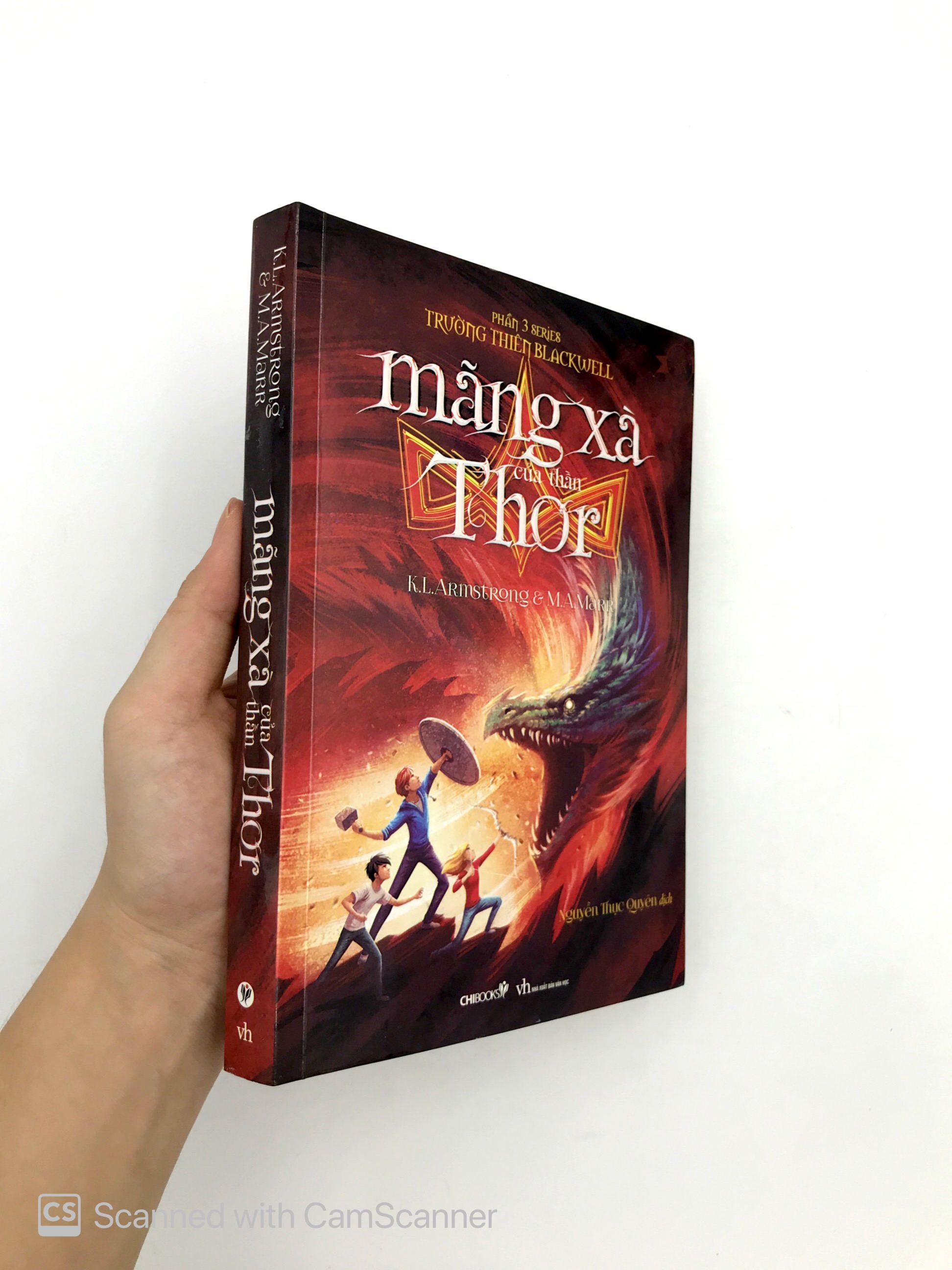 mãng xà của thần thor (phần 3 series trường thiên blackwell)