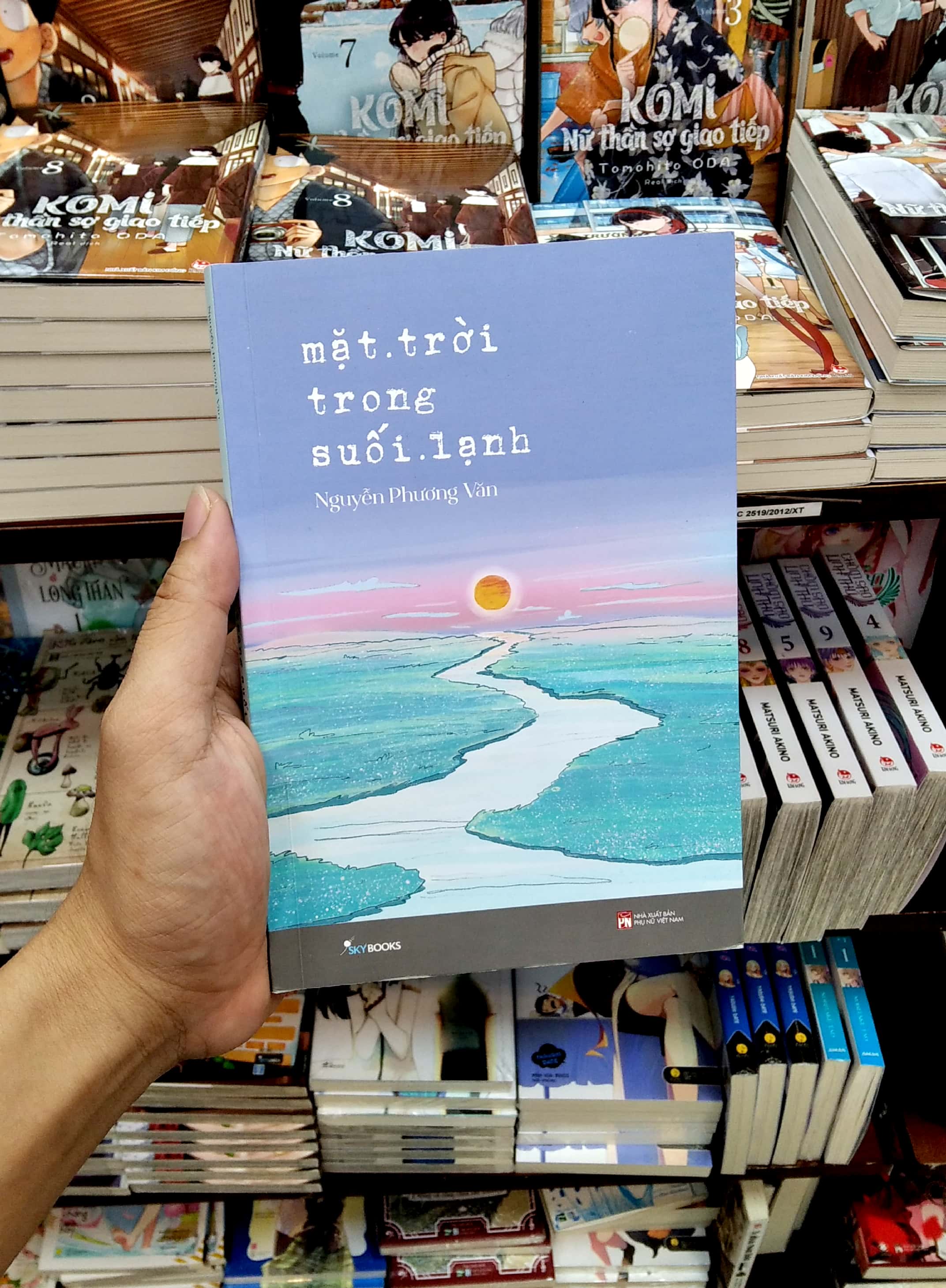 mặt trời trong suối lạnh