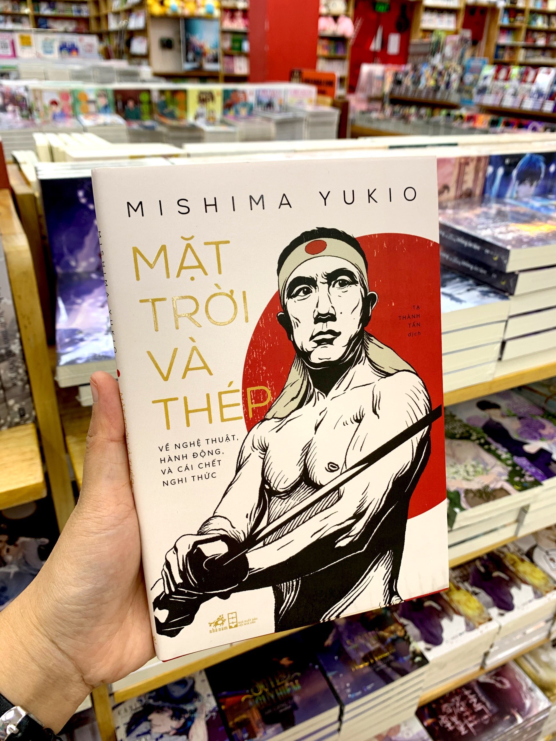 mặt trời và thép