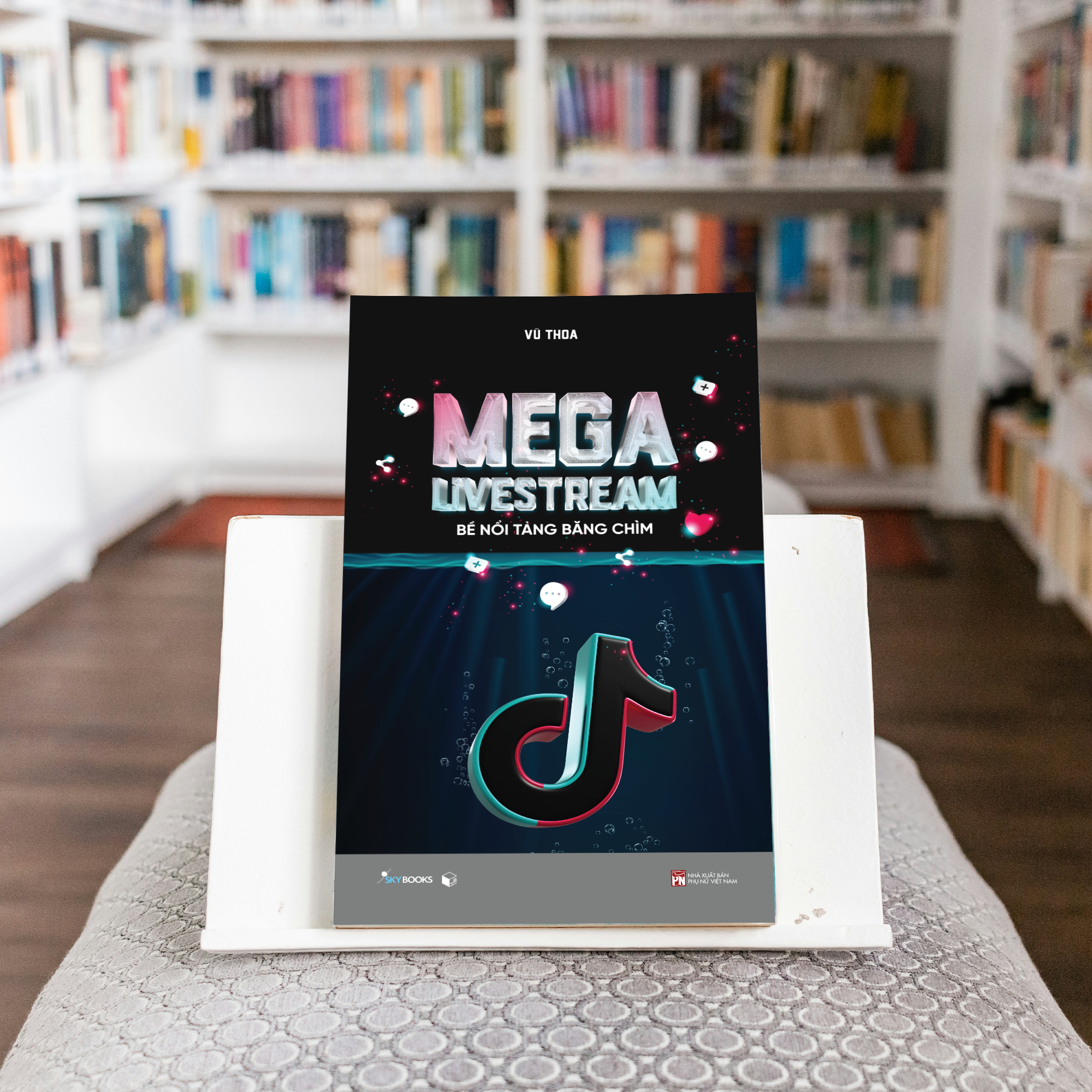 mega livestream - bề nổi tảng băng chìm - tặng kèm bookmark
