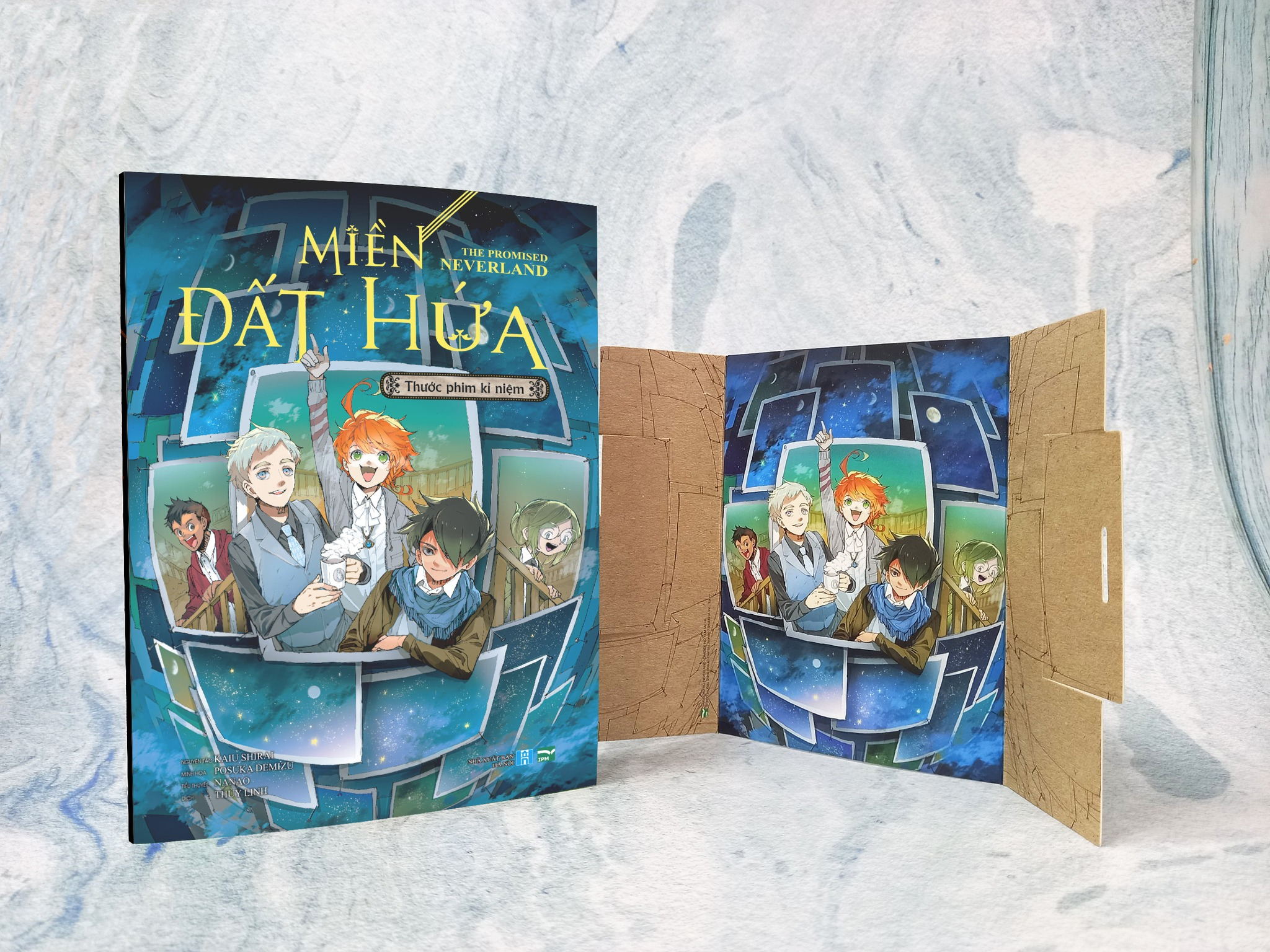 miền đất hứa - the promised neverland - thước phim kỉ niệm (light novel) - tặng kèm card khung cửa hồi ức