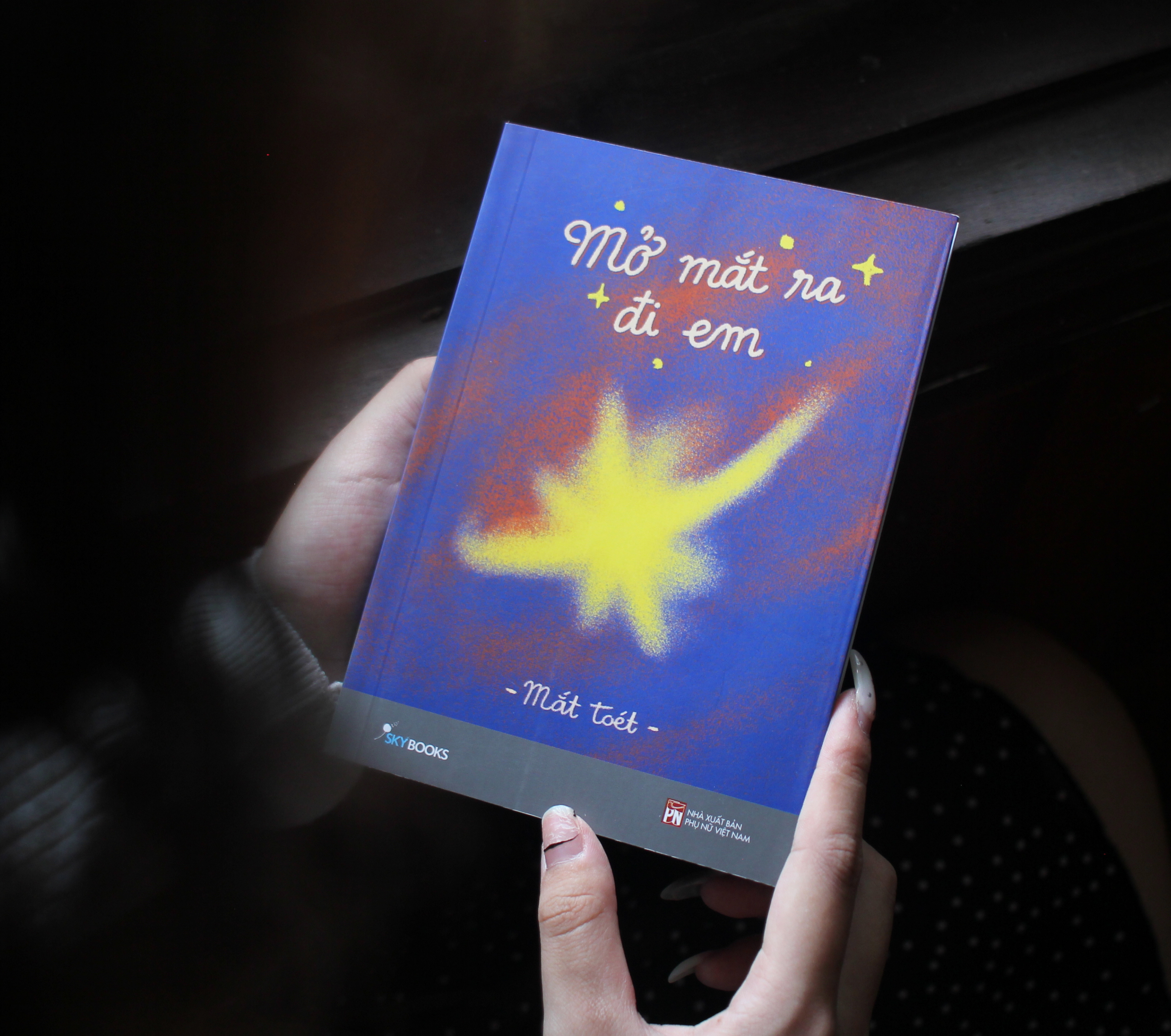 Mở Mắt Ra Đi Em