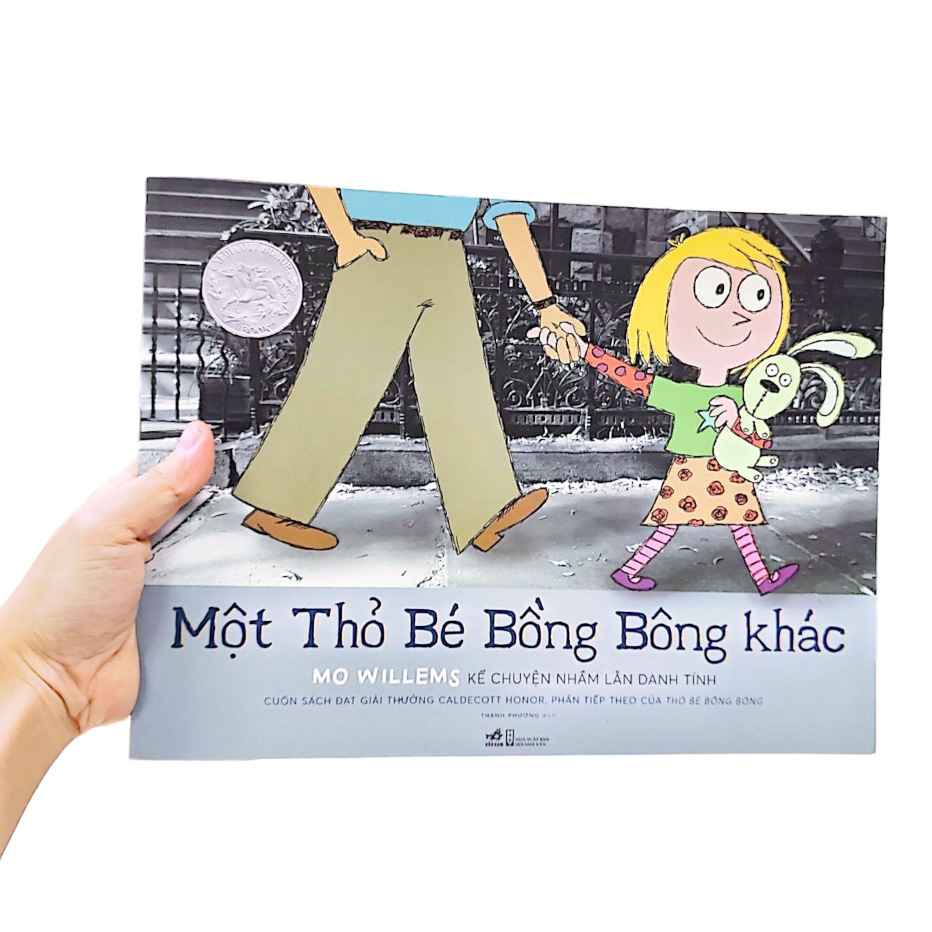 một thỏ bé bồng bông khác