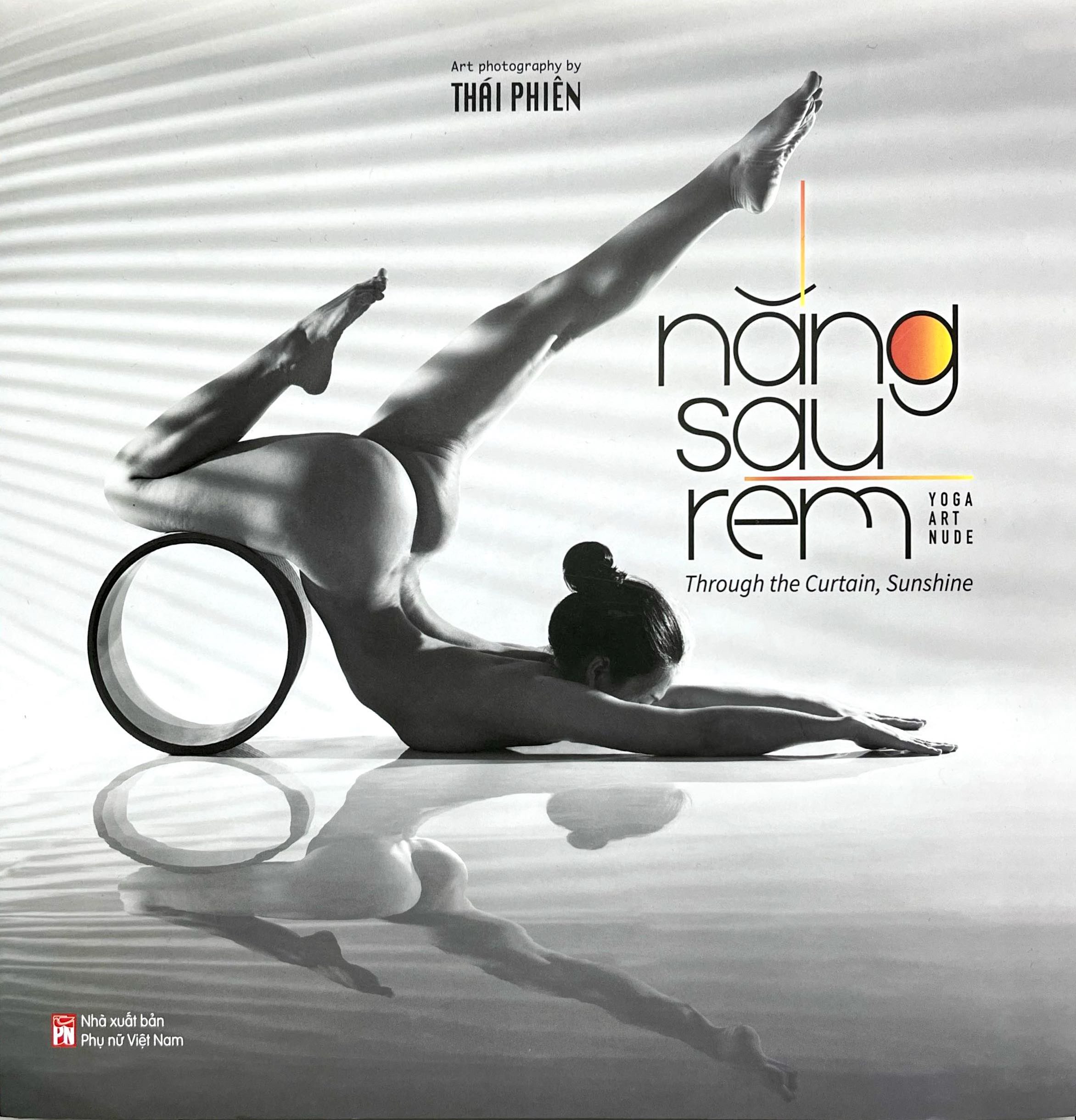 Nang Sau Rem - Through The Curtain, Sunshine - Bia Cung