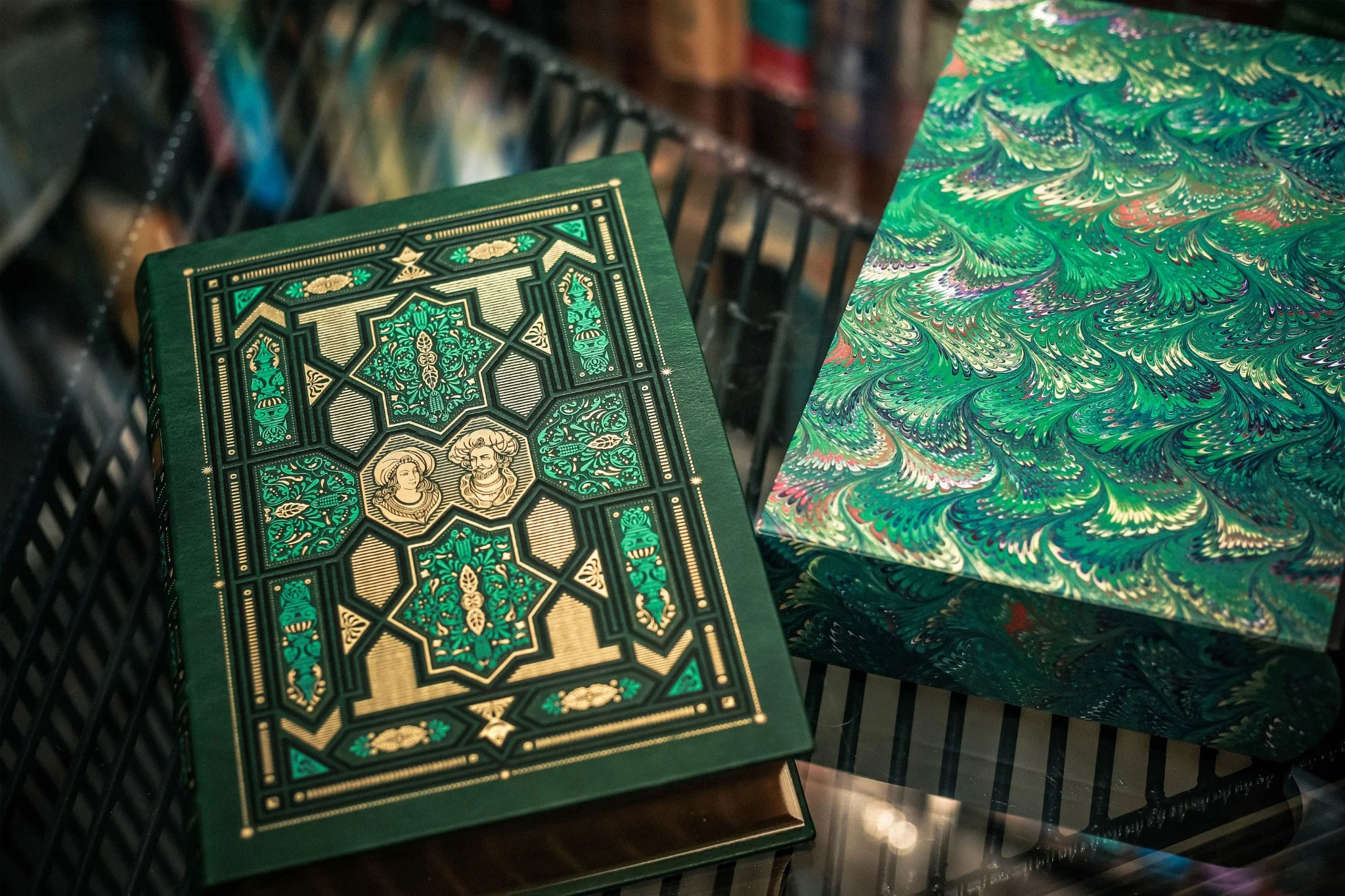 nghìn lẻ một đêm - ấn bản giới hạn - bìa da