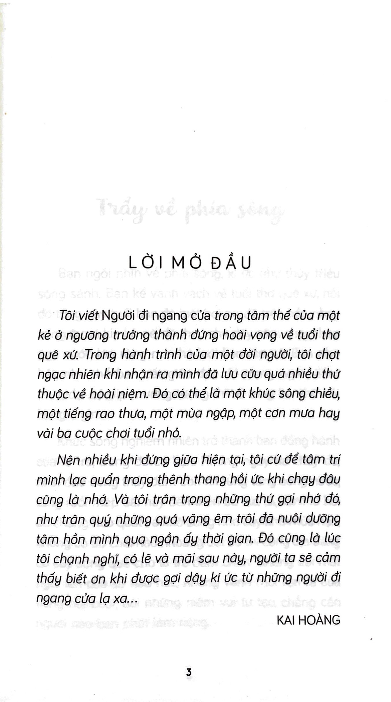 người đi ngang cửa