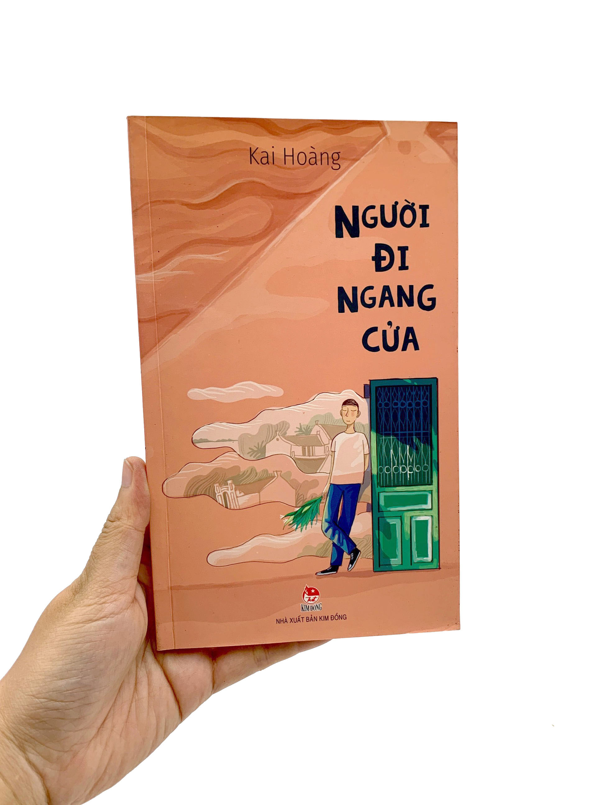 người đi ngang cửa