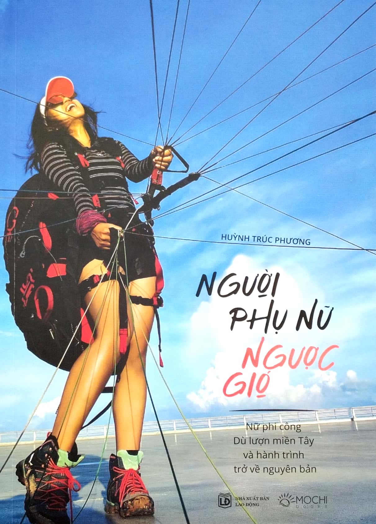 người phụ nữ ngược gió