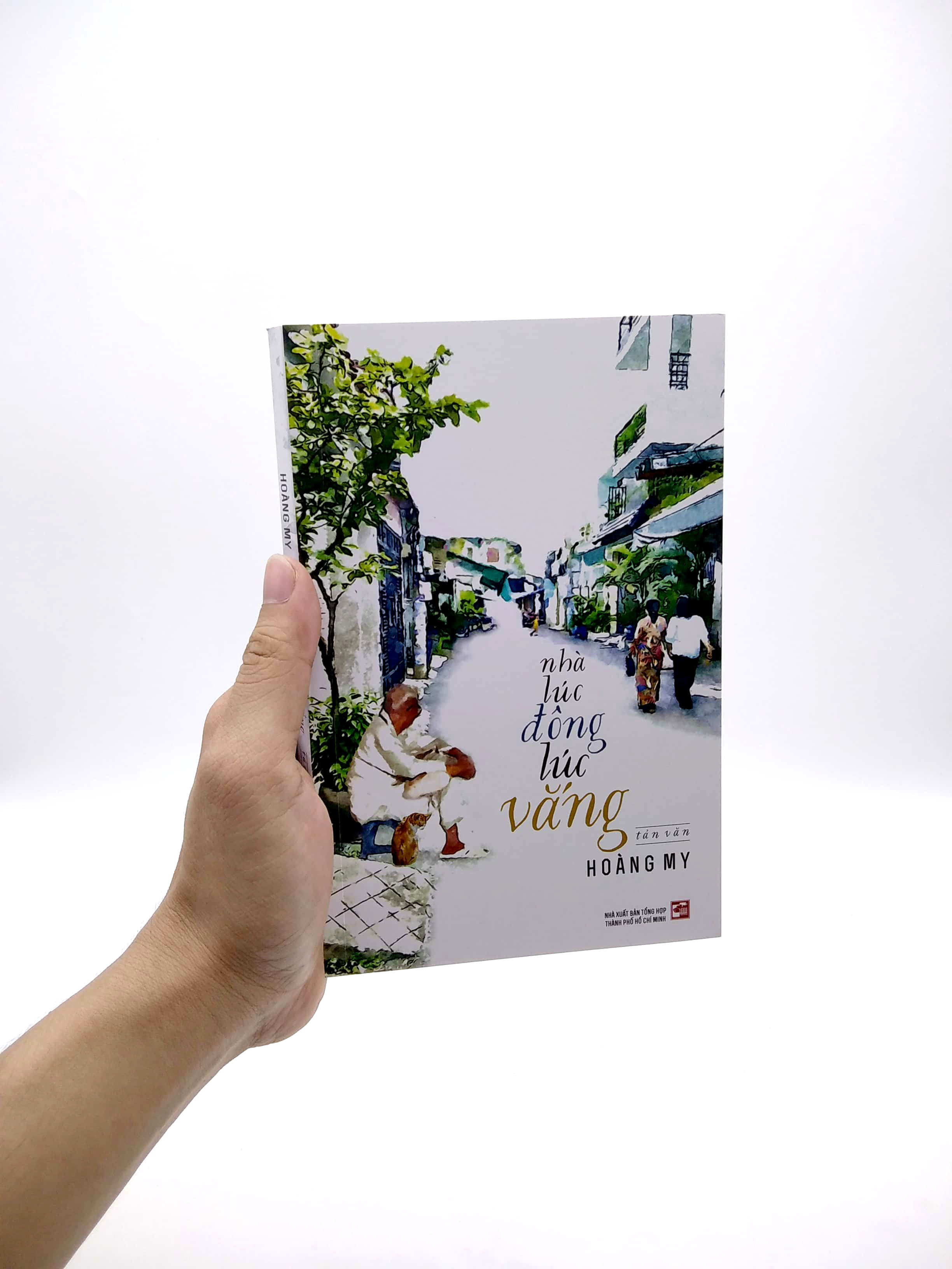 nhà lúc đông lúc vắng