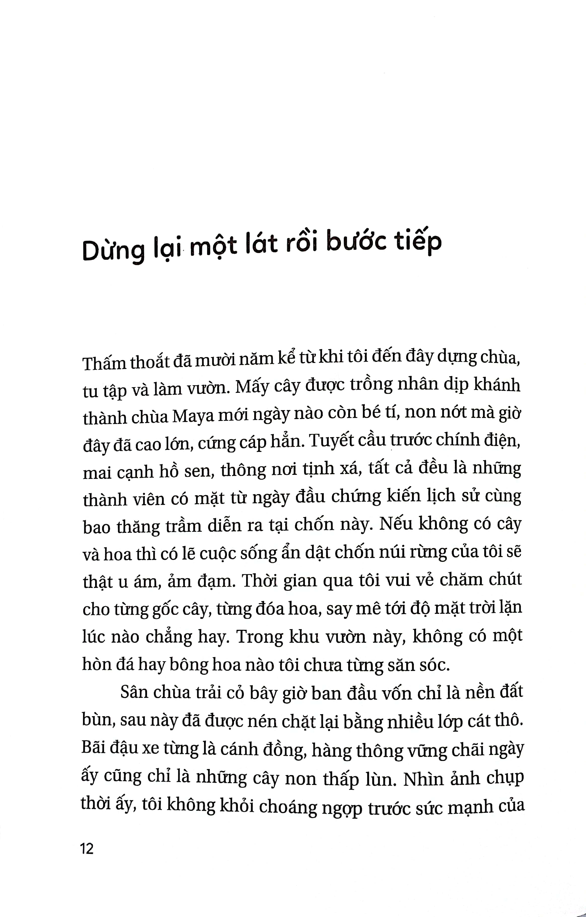 nhà sư và khu vườn