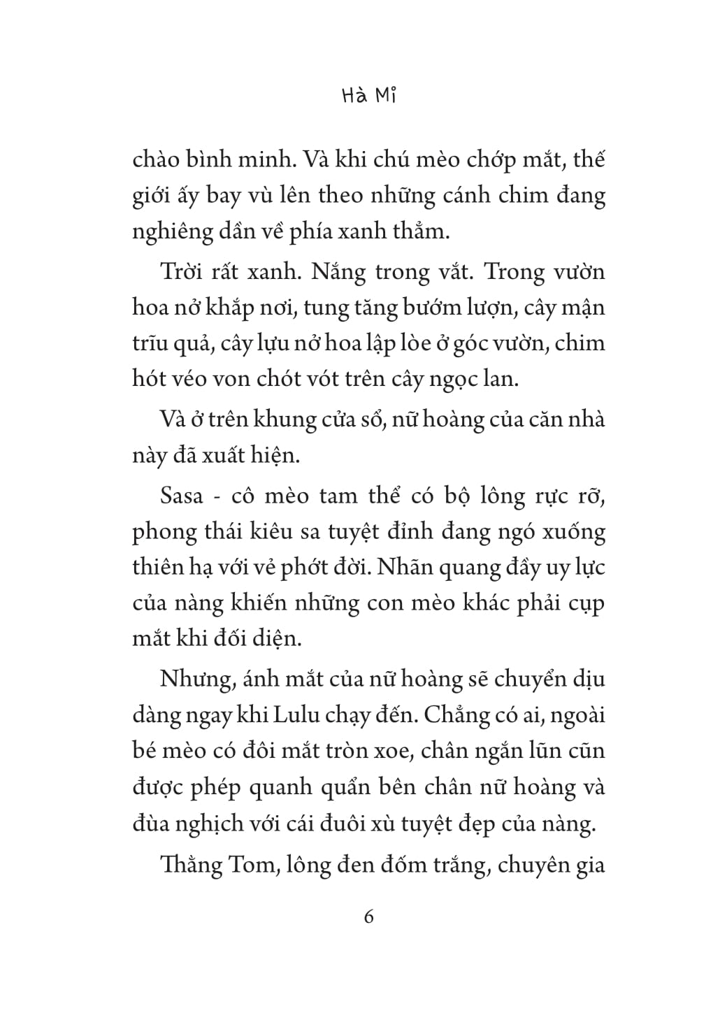 những con mèo sau bức tường hoa