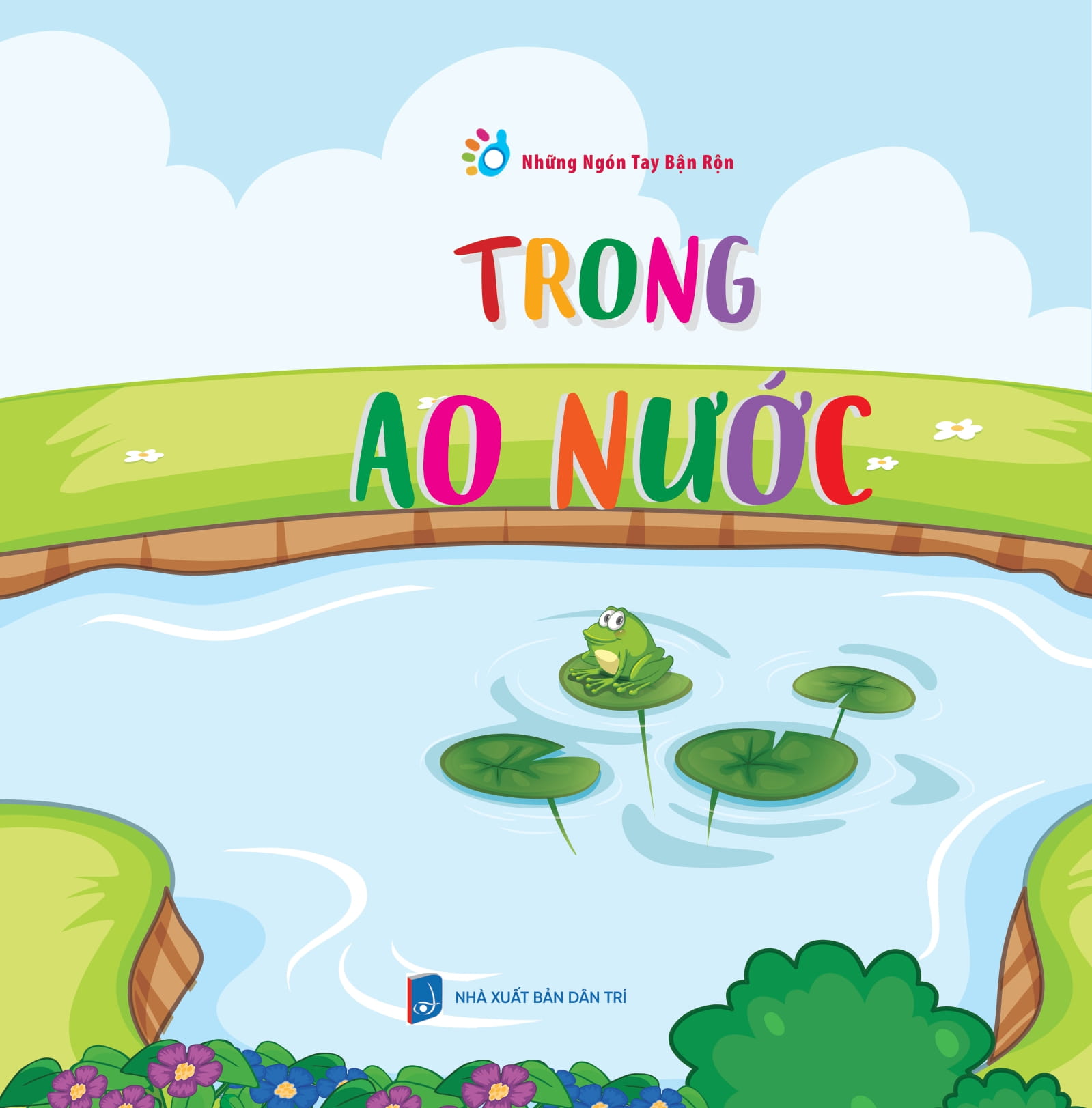 những ngón tay bận rộn - trong ao nước