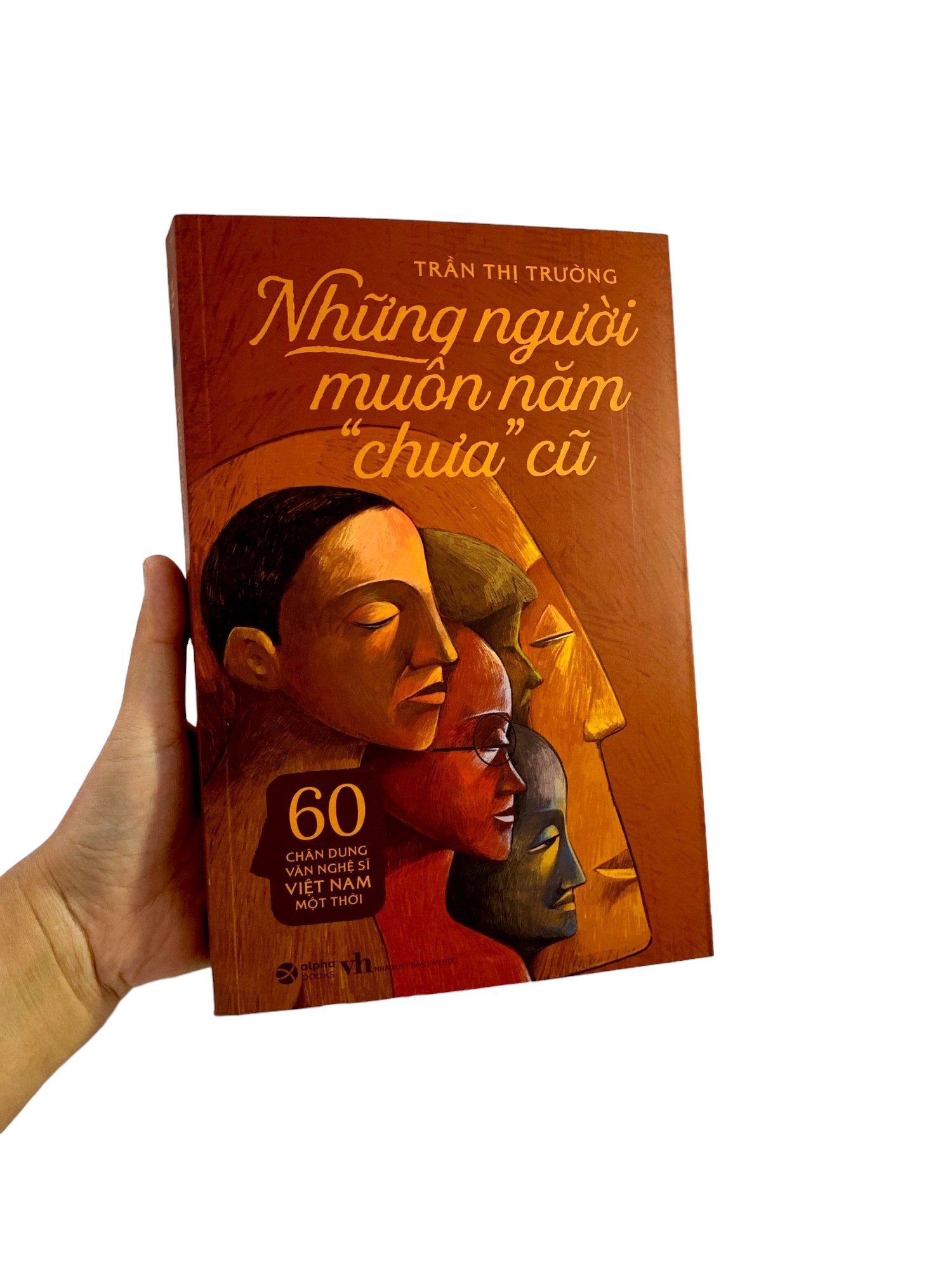 những người muôn năm “chưa” cũ