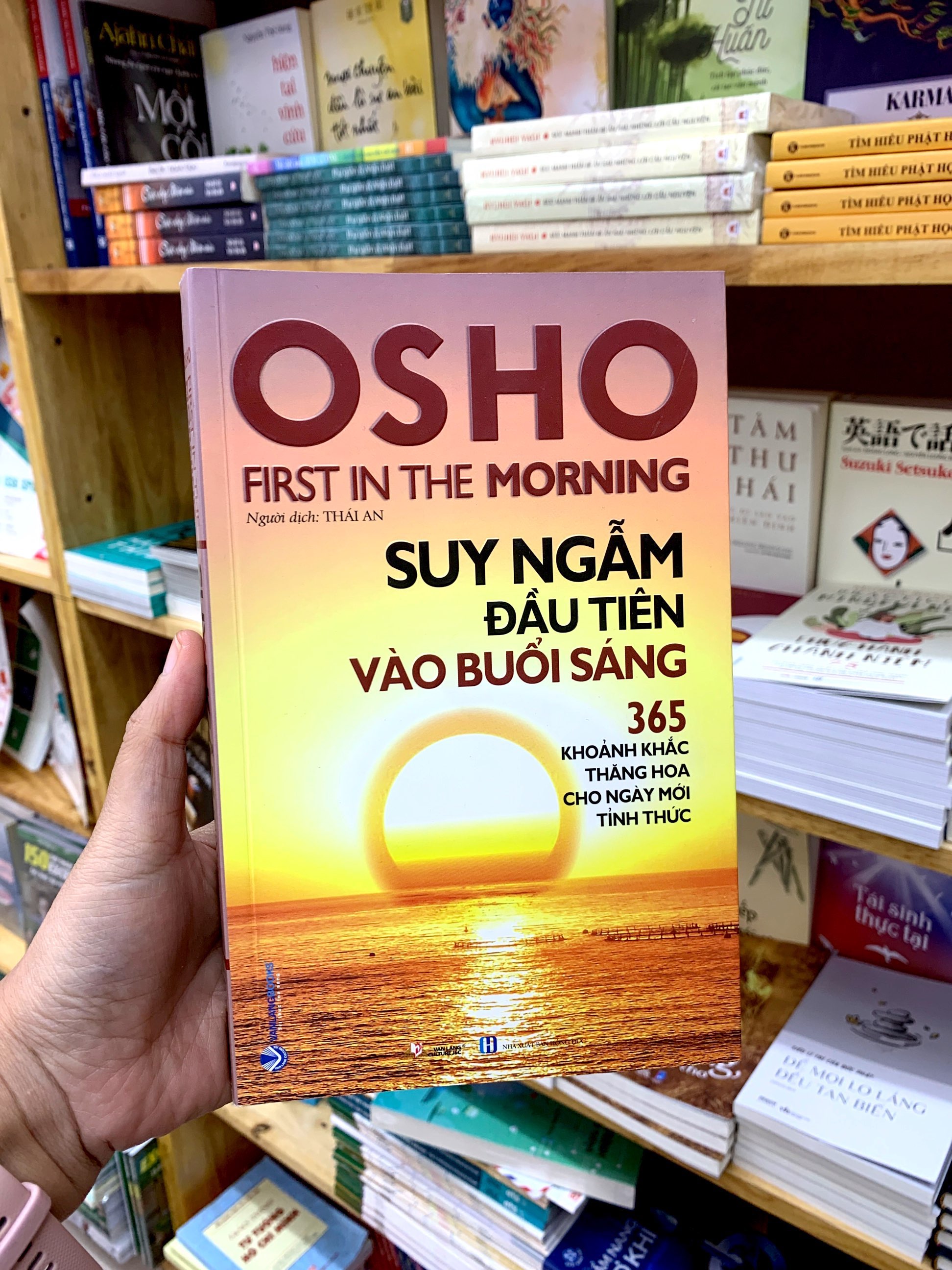 osho - suy ngẫm đầu tiên vào buổi sáng - 365 khoảnh khắc thăng hoa cho ngày mới tỉnh thức (tái bản 2022)
