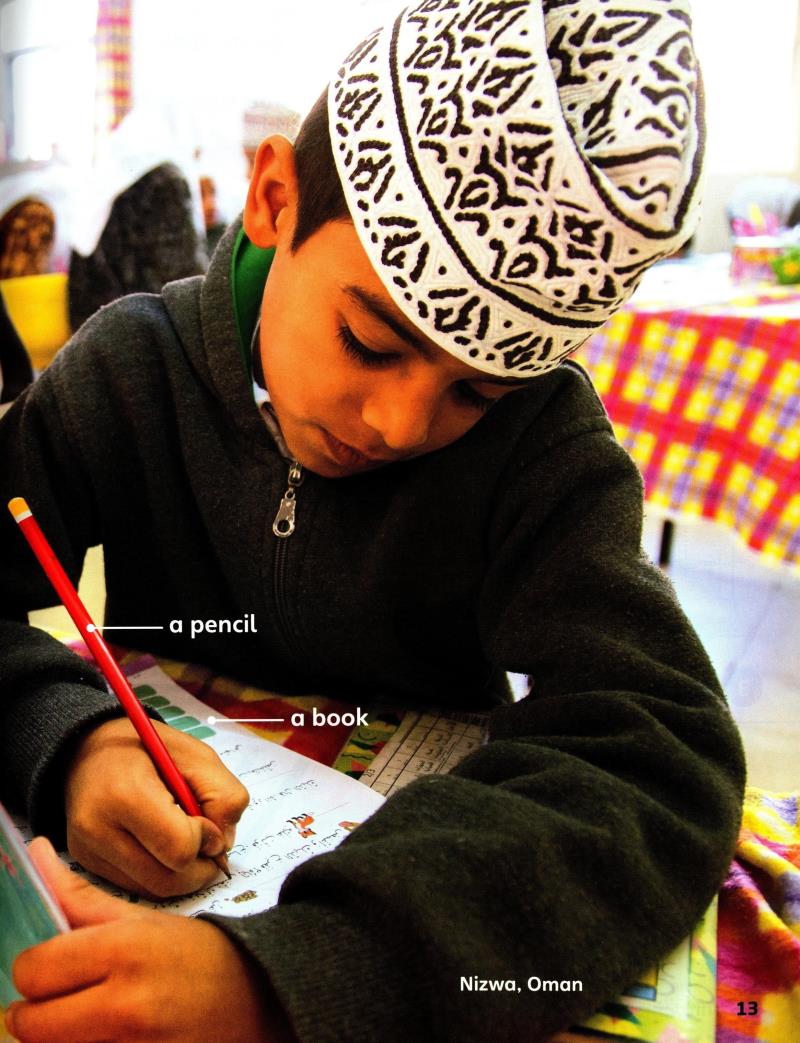 our world starter student's book 2nd edition (american english)