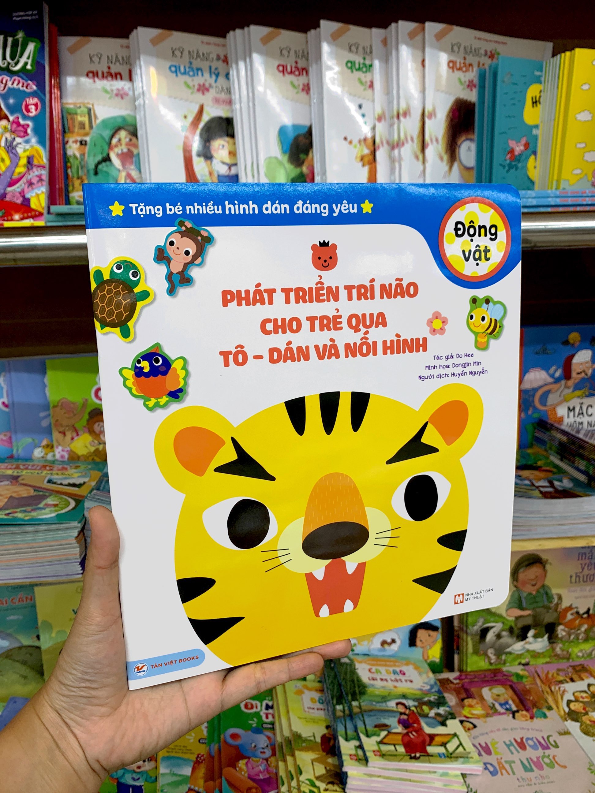 phát triển trí não cho trẻ qua tô-dán và nối hình - động vật