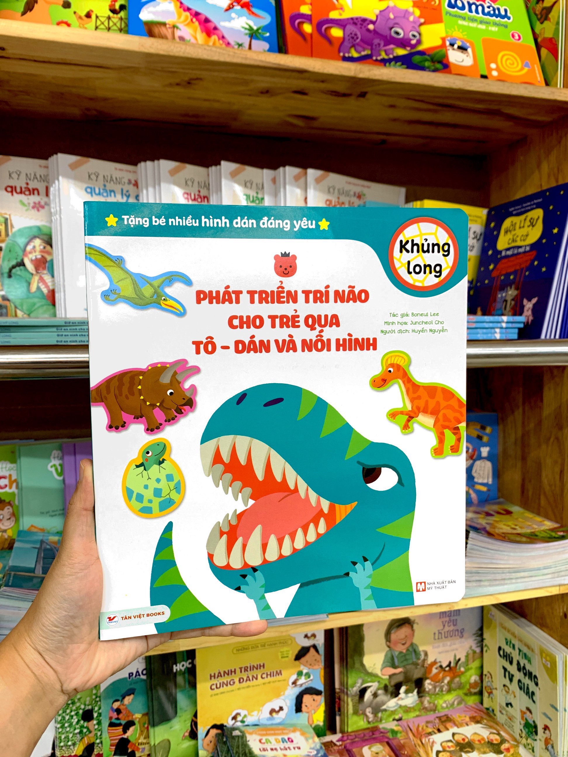 phát triển trí não cho trẻ qua tô-dán và nối hình - khủng long