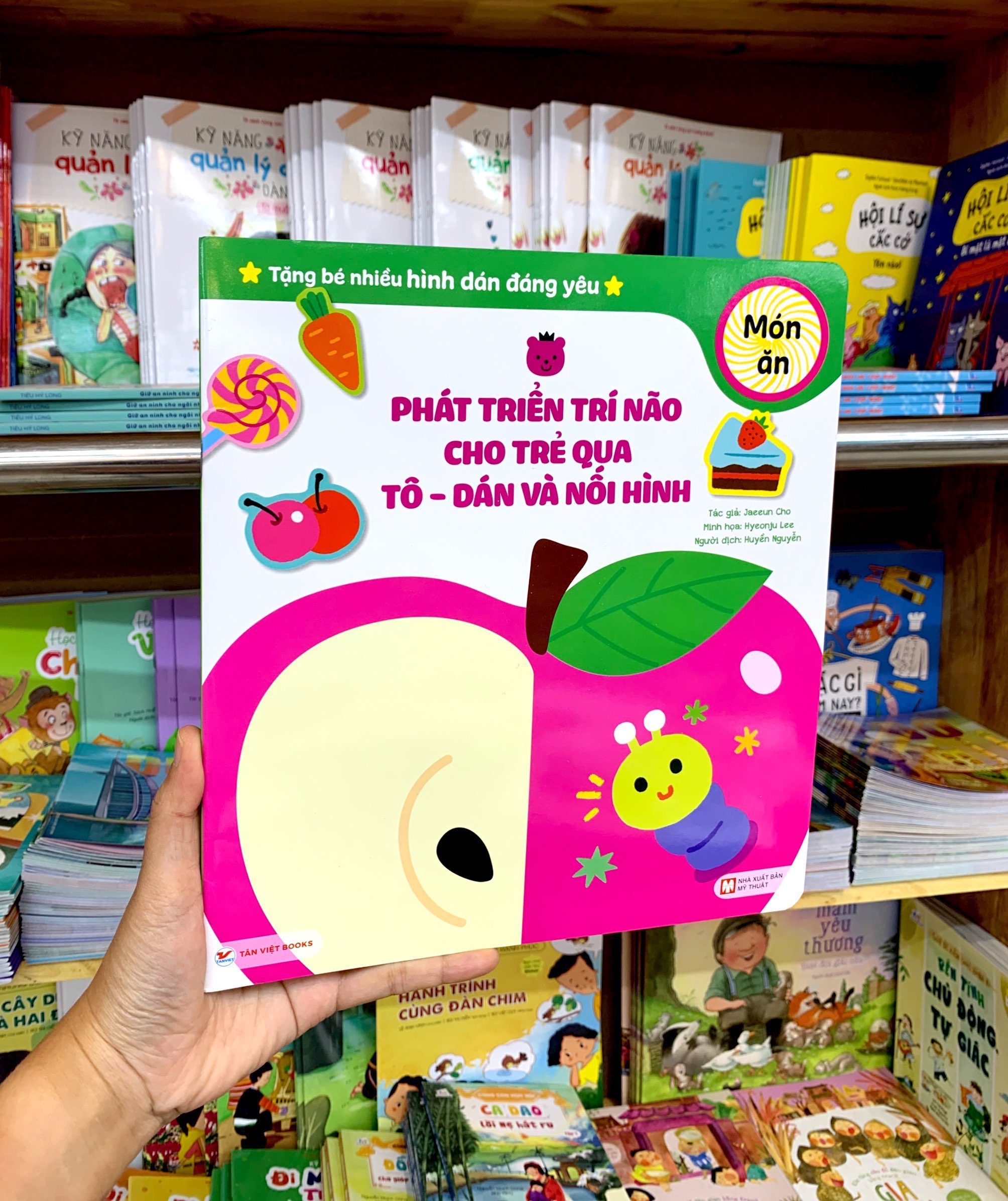 phát triển trí não cho trẻ qua tô-dán và nối hình - món ăn