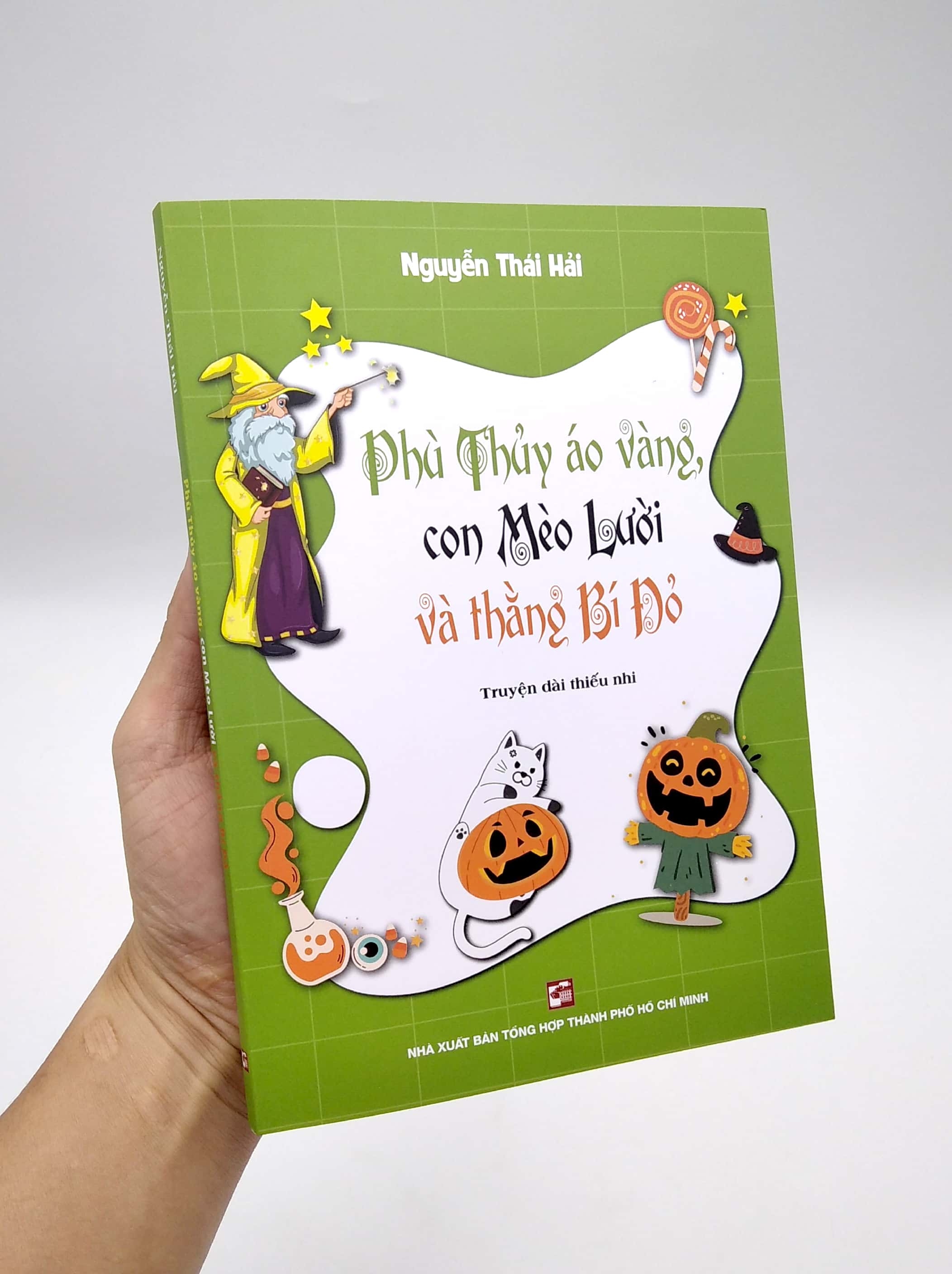 phù thủy áo vàng, con mèo lười và thằng bí đỏ (truyện dài thiếu nhi)