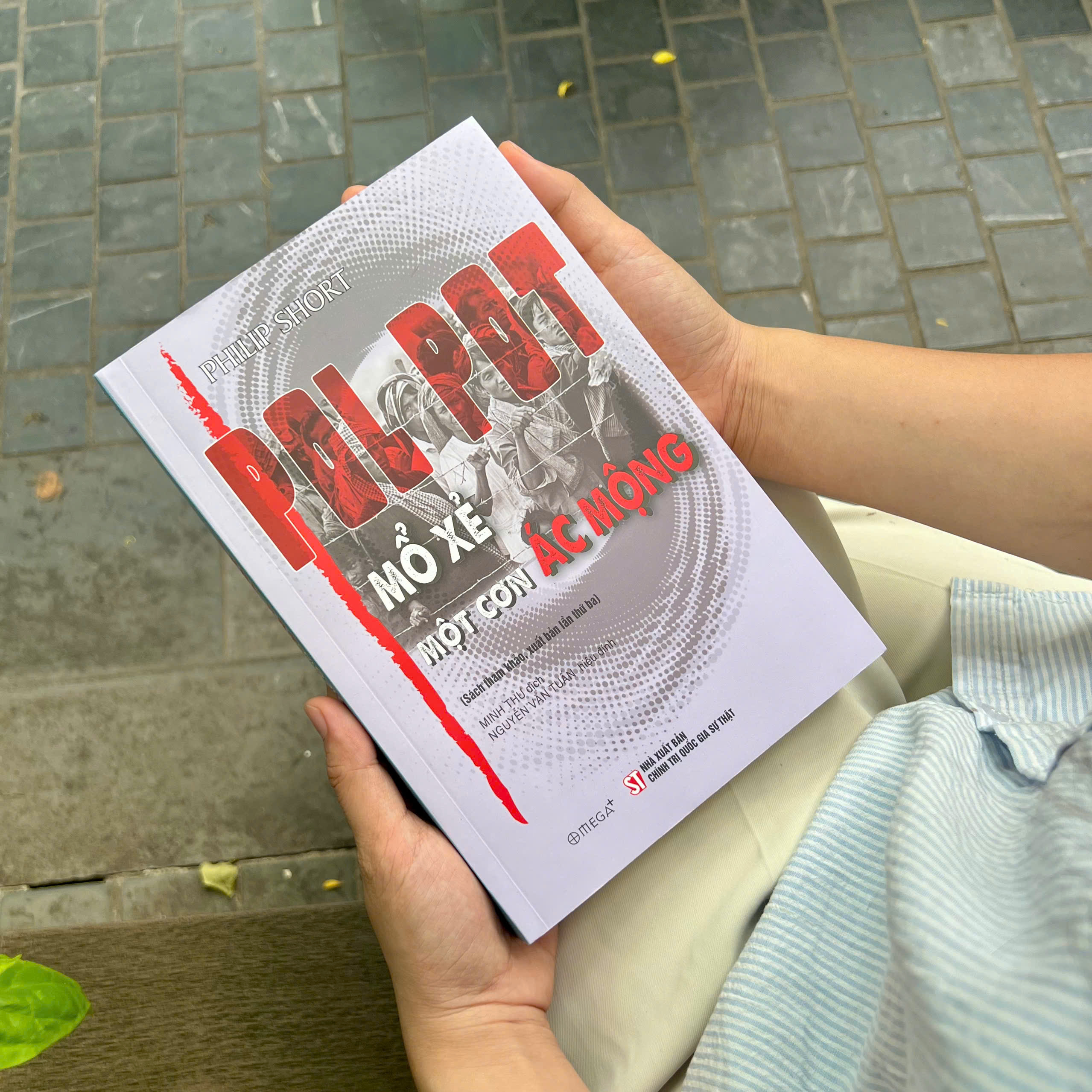 Pol Pot - Mo Xe Mot Con Ac Mong