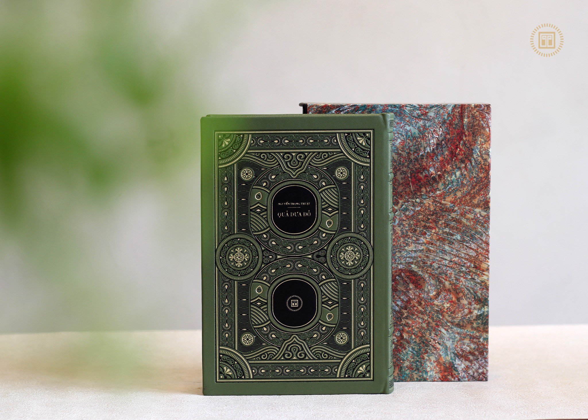 quả dưa đỏ - ấn bản giới hạn - bìa da