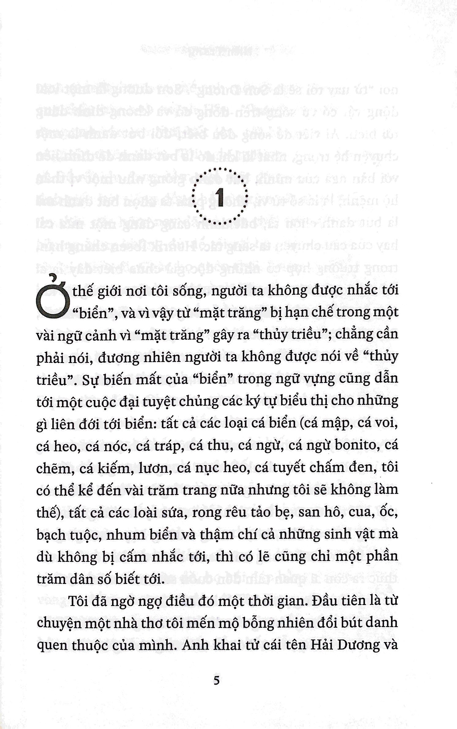 quán bar trong bụng cá voi